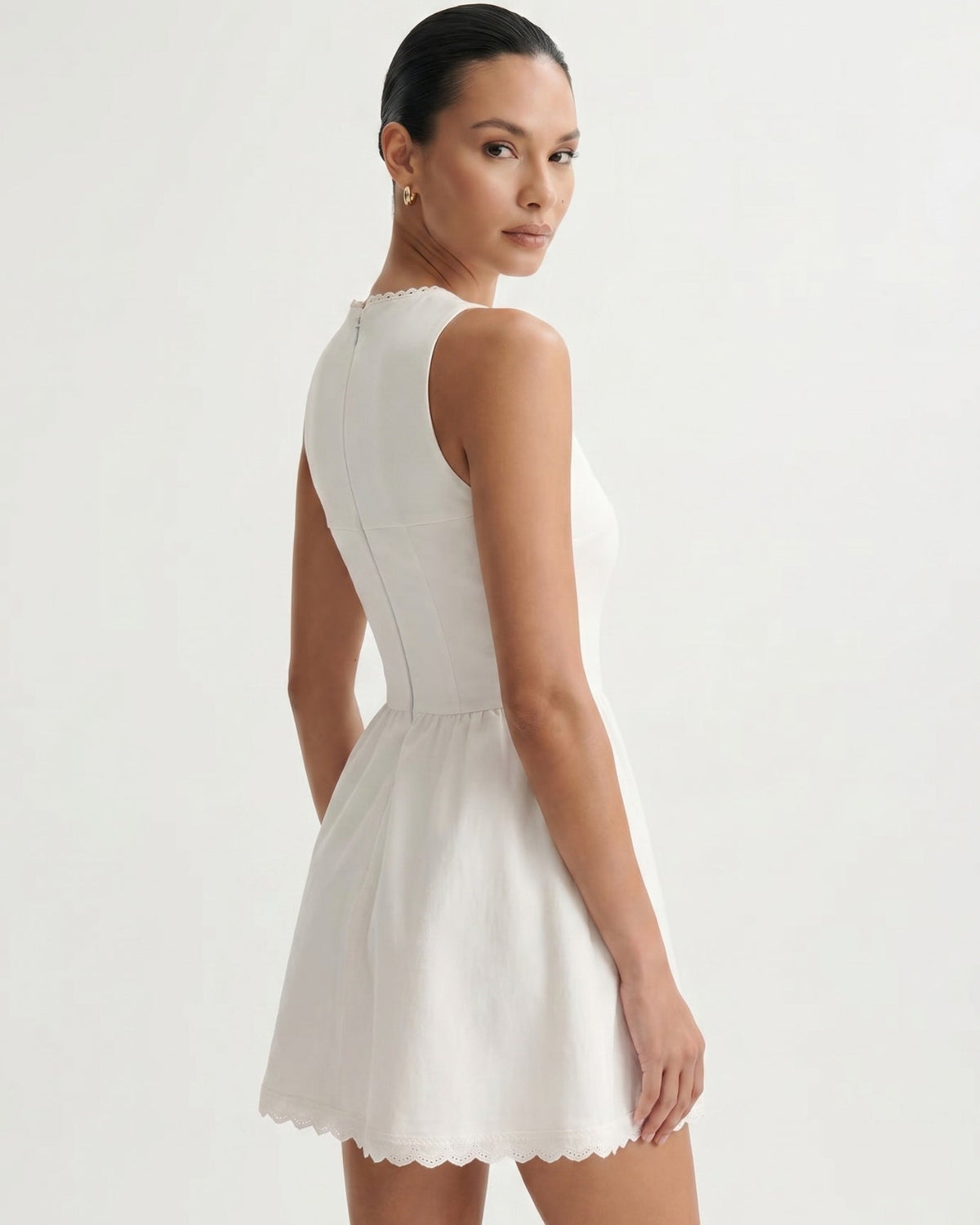 Tailored Polyamide Blend Dress with Architectural Details – White
