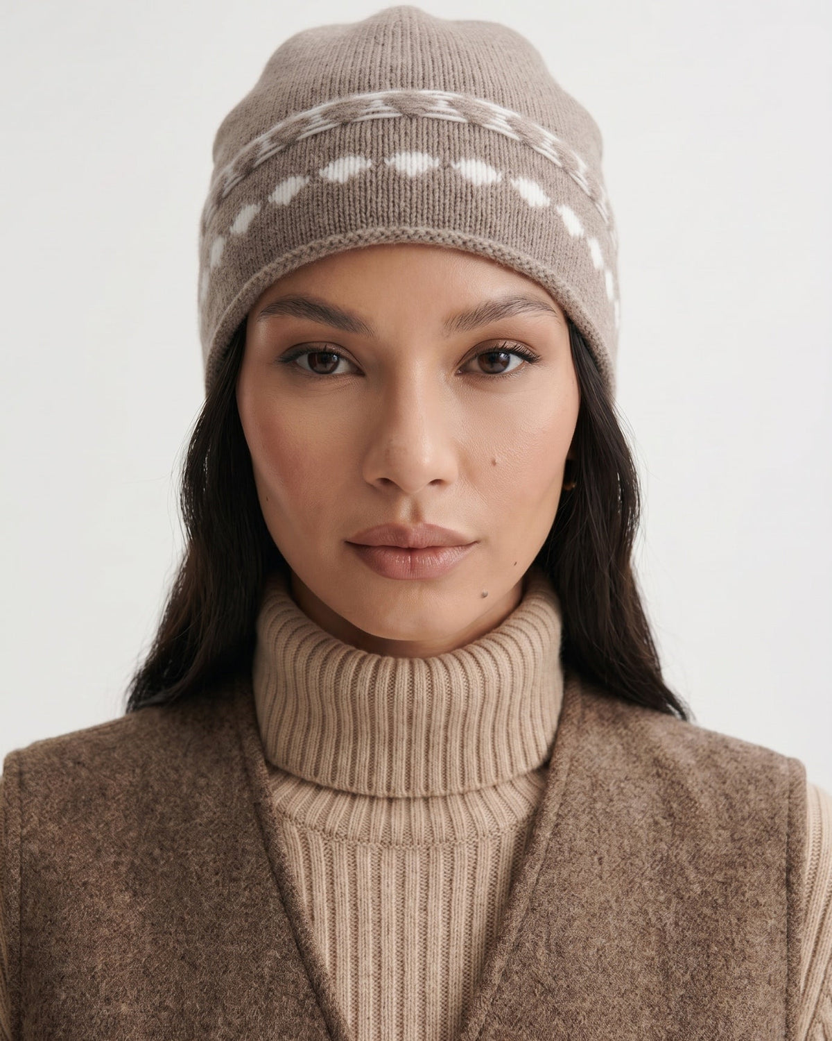 Ribbed Detail Cashmere Knit Hat with Minimalist Crown – view 7