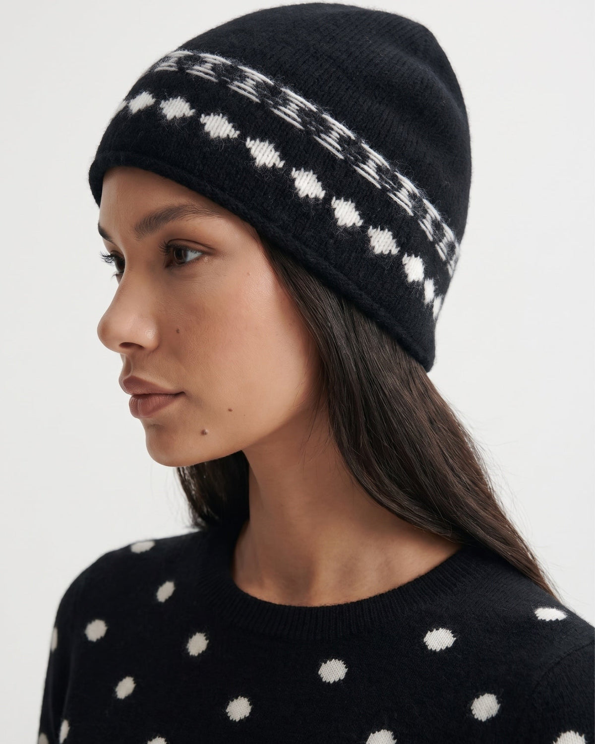 Ribbed Detail Cashmere Knit Hat with Minimalist Crown – view 14