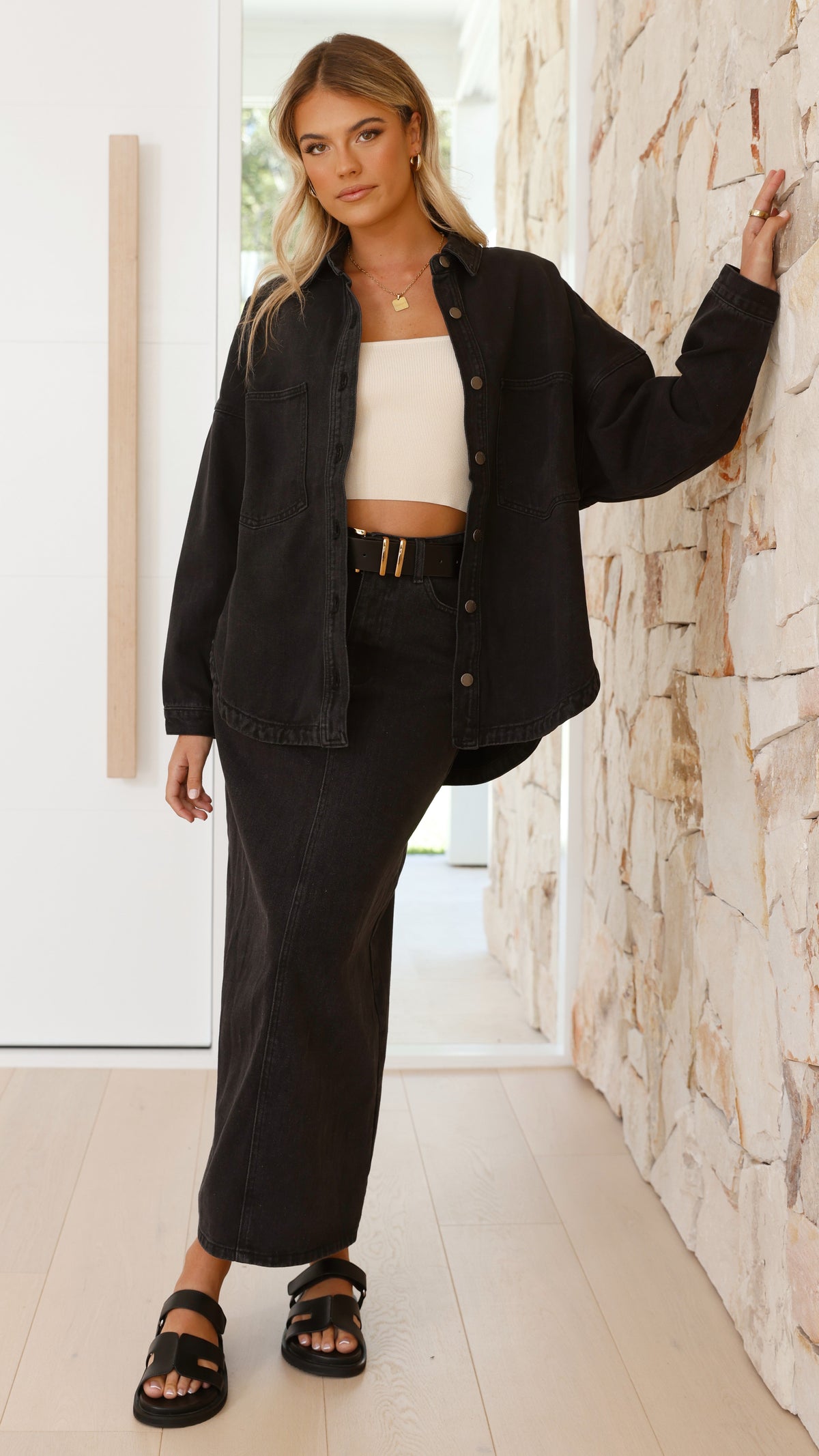 Ensley Oversized Collared Cotton Denim Jacket – Black Denim – view 3