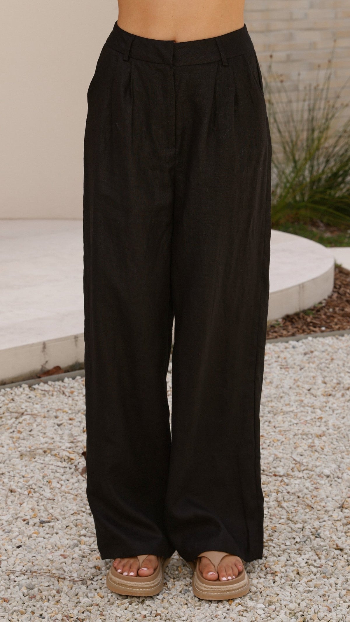 Tillie High Waisted Pleated Tailored Linen Trousers – Black – view 9