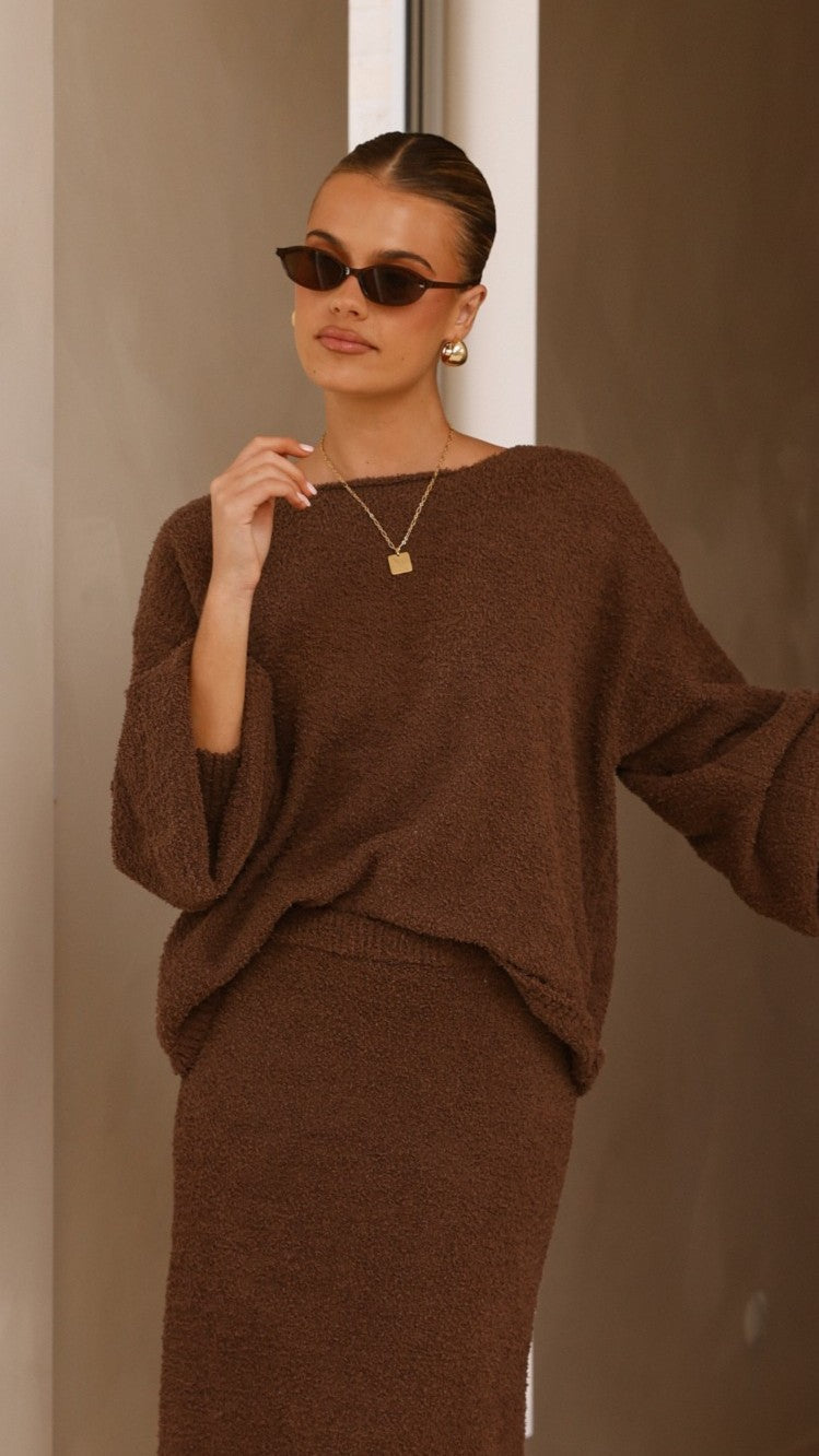 Cohen Relaxed Fit Knit Jumper with Ribbed Cuffs – Chocolate – view 2