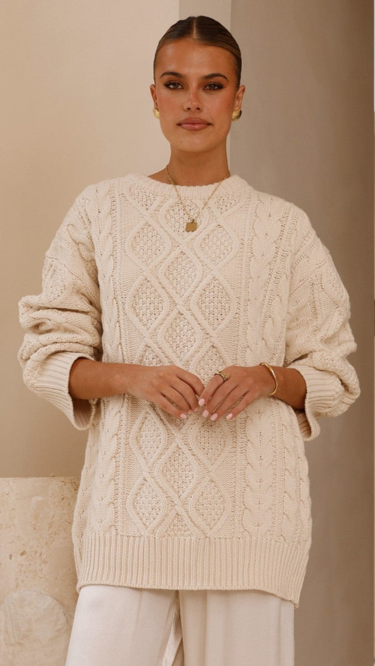 Luna Longline Cable Knit Jumper with Ribbed Cuffs – Cream