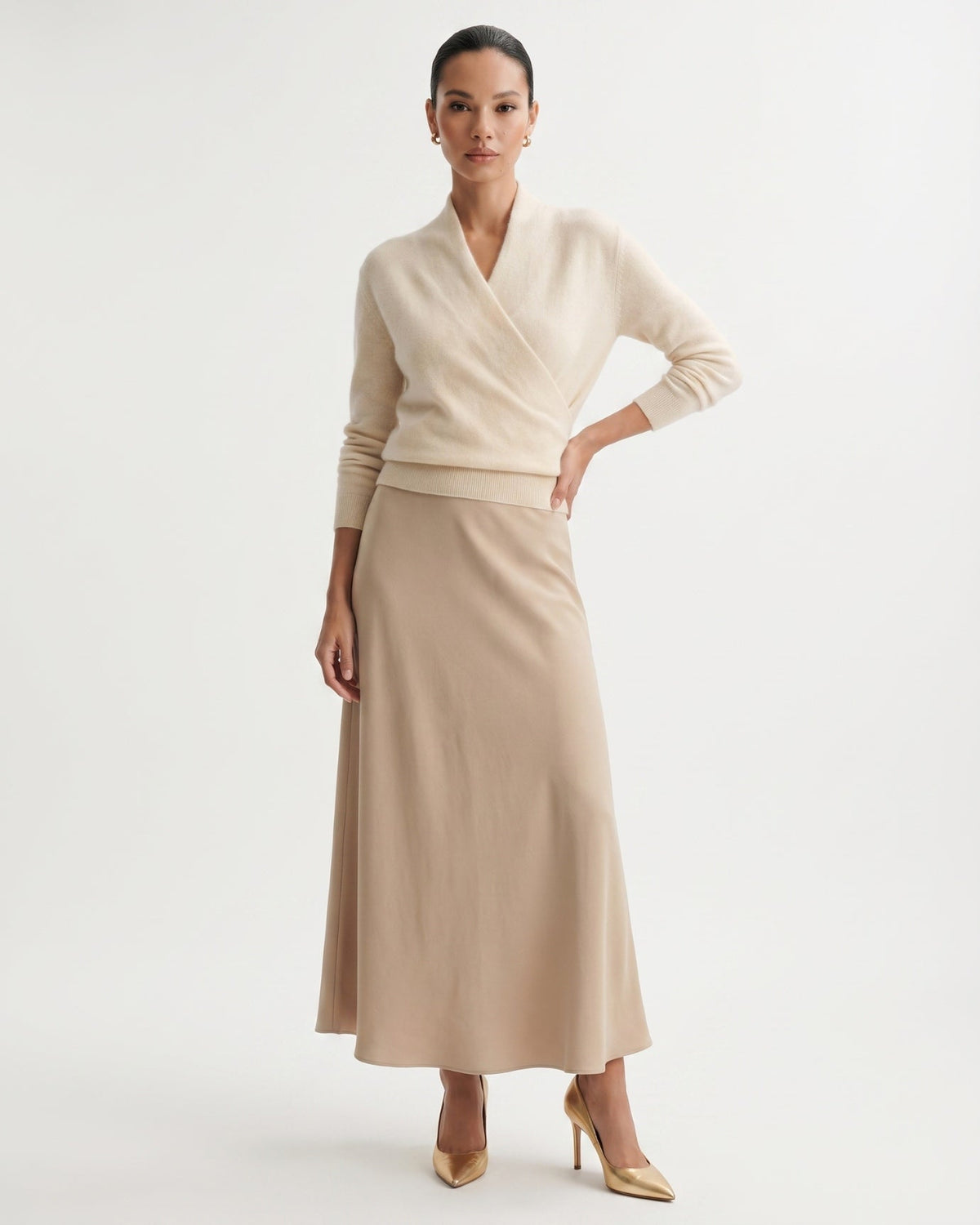Sarah V Neck Pure Cashmere Body-Skimming Jumper – view 11