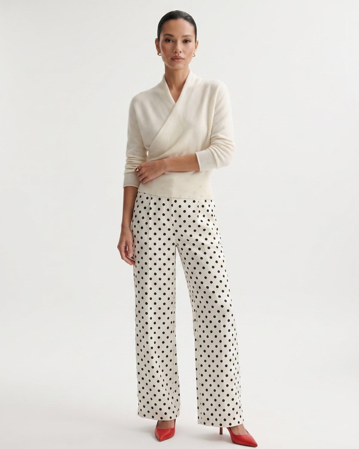 Sarah V Neck Pure Cashmere Body-Skimming Jumper – view 14