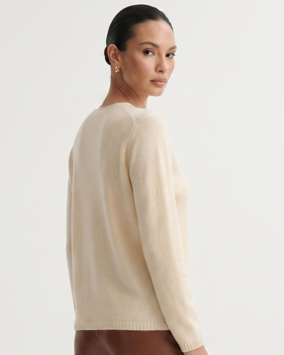 Olivia Short Sleeve Pure Cashmere Polo Top with Shaped Waist – view 9