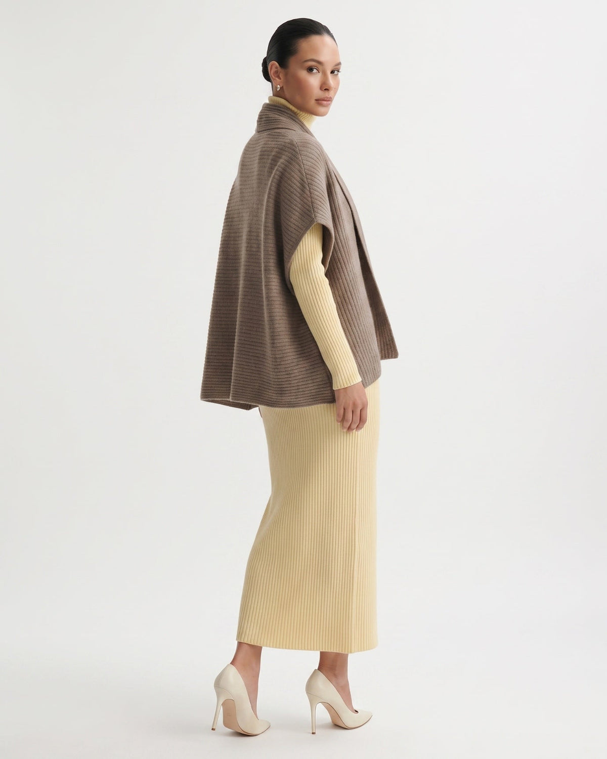 Soft Pure Cashmere Shawl Wrap with Delicate Draped Edges – view 10