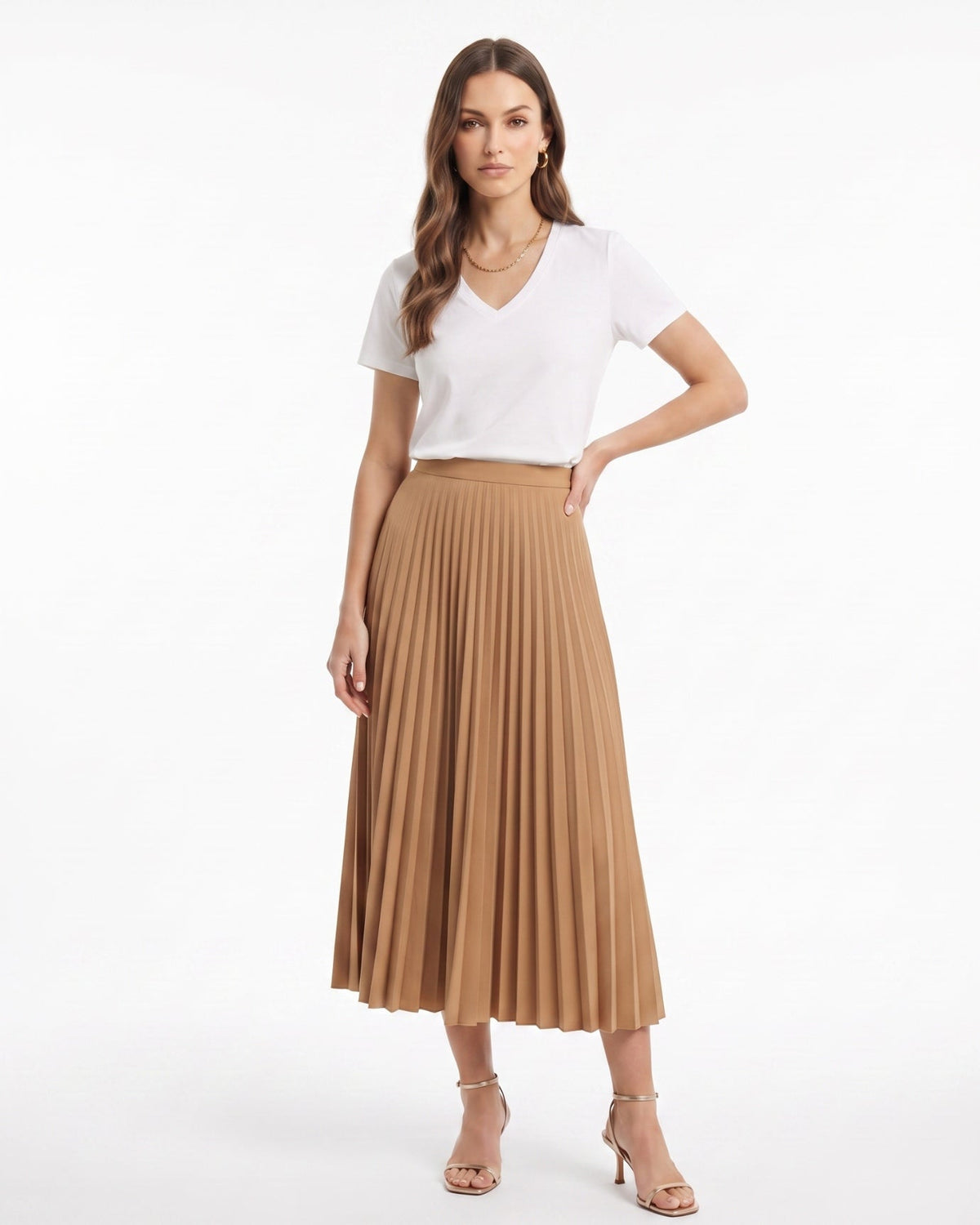 Mercerised Cotton V-Neck Tailored Cut T-Shirt with Subtle Sheen – view 29