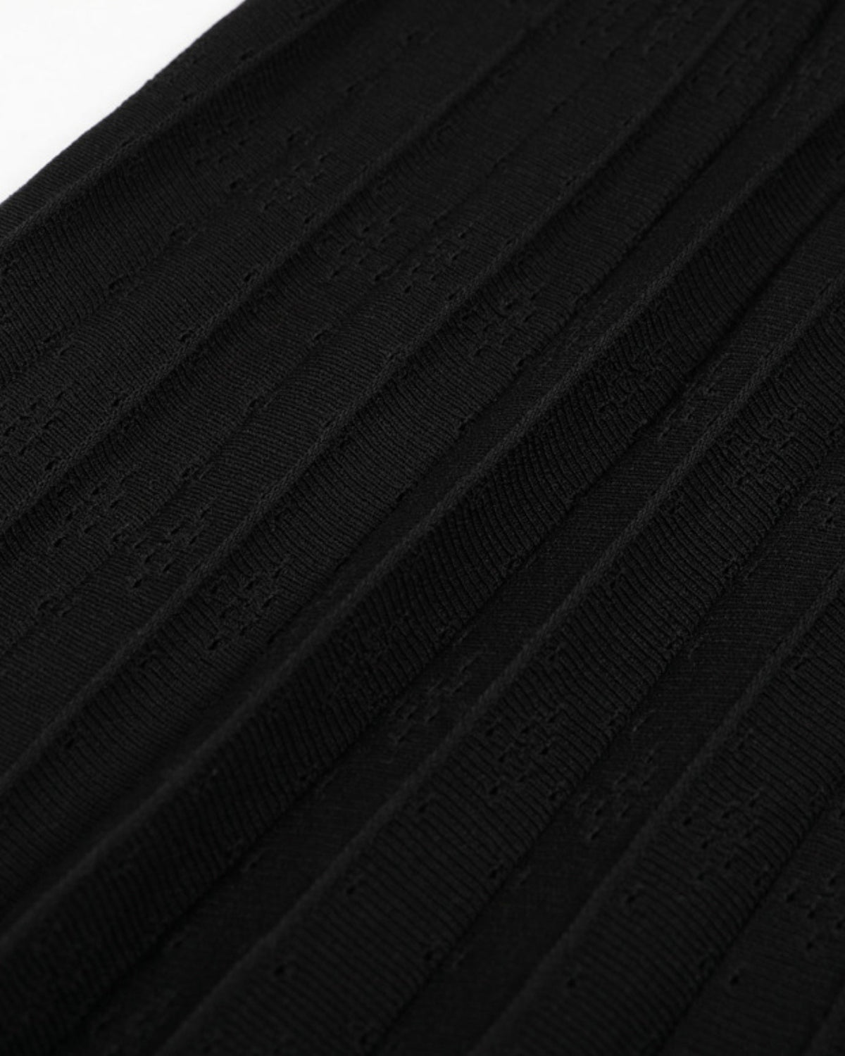 Hamptons Beaded Neck Lace Panel Slim Fit Fishtail Knit Dress – view 10