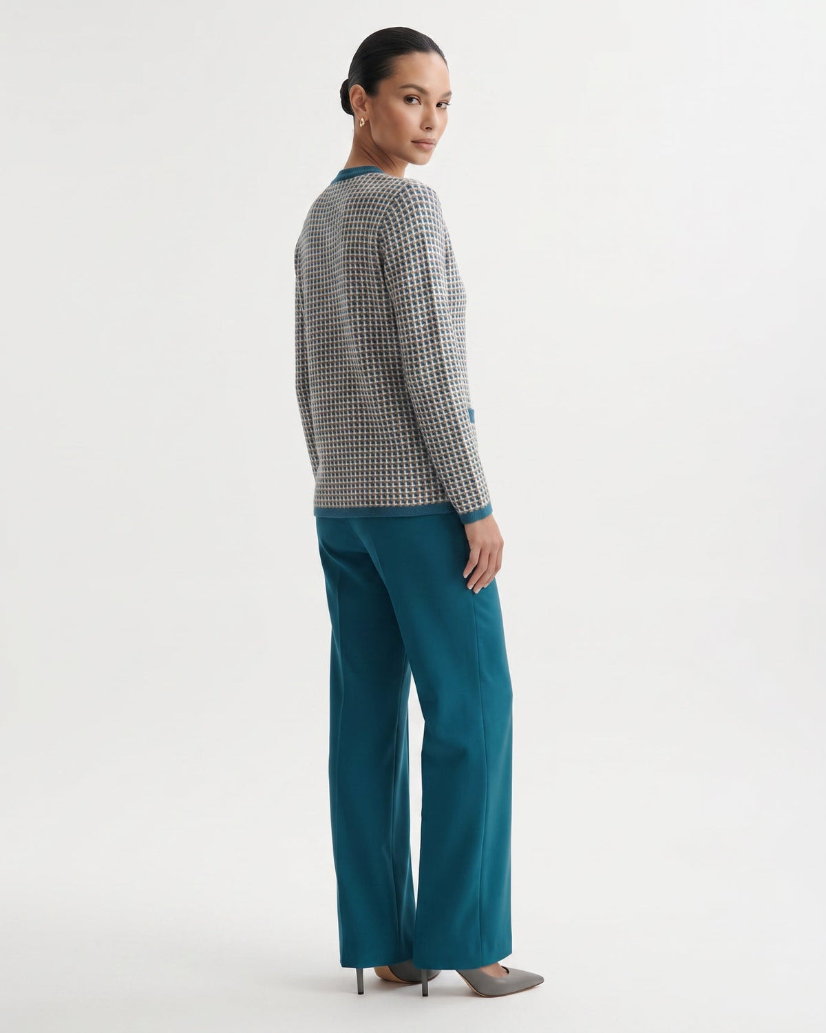 Vintage-Inspired Wool and Cashmere Blend Button Cardigan – view 11