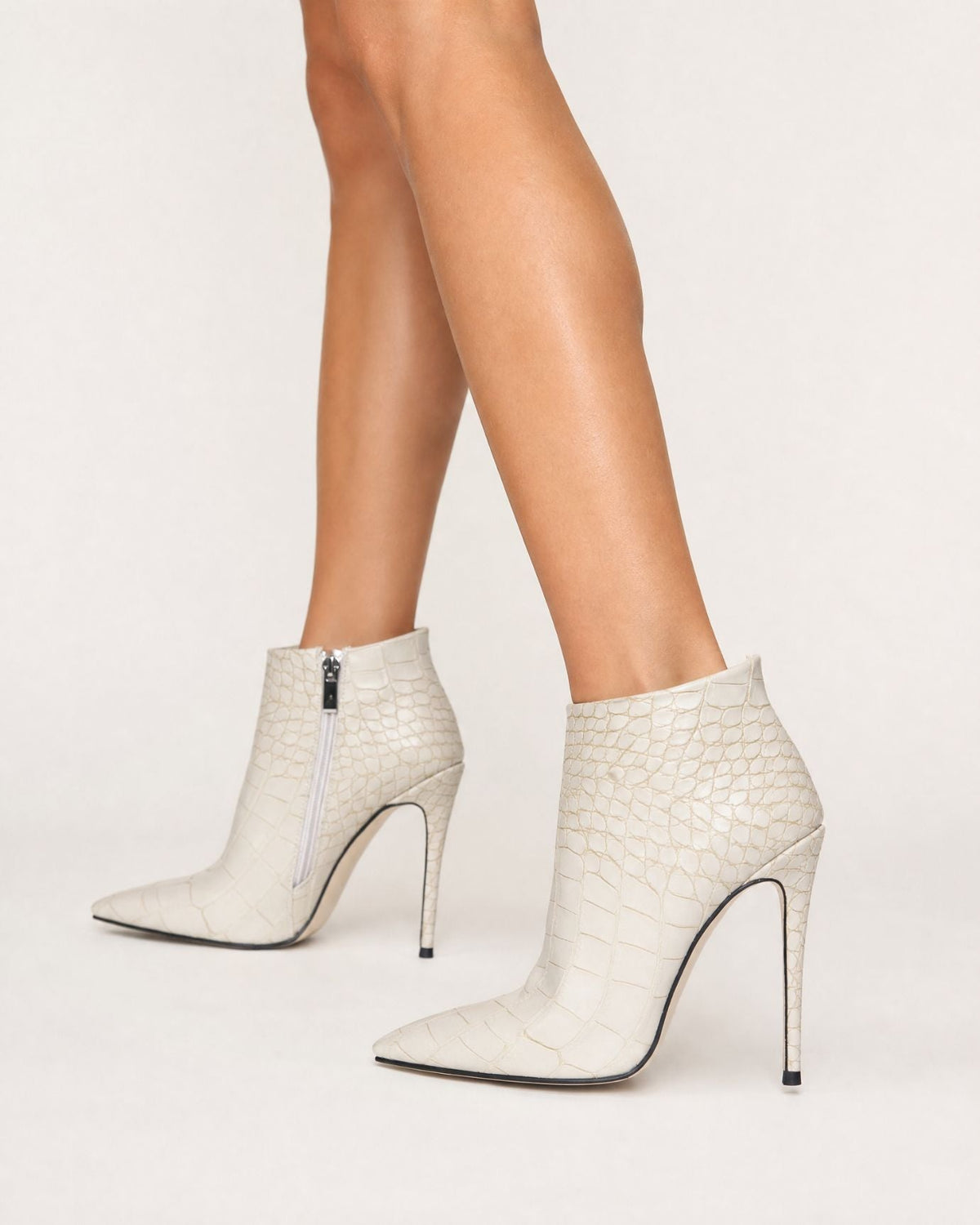 Pointed-Toe Stiletto Ankle Boots with Side Zip and 12cm Heel – view 3