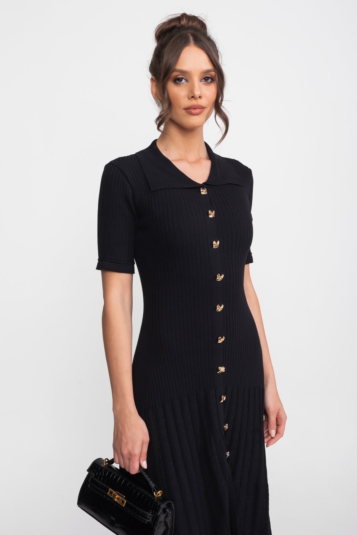 Ribbed Knit Peter Pan Collar Midi Dress with Pleated Skirt – Black – view 3