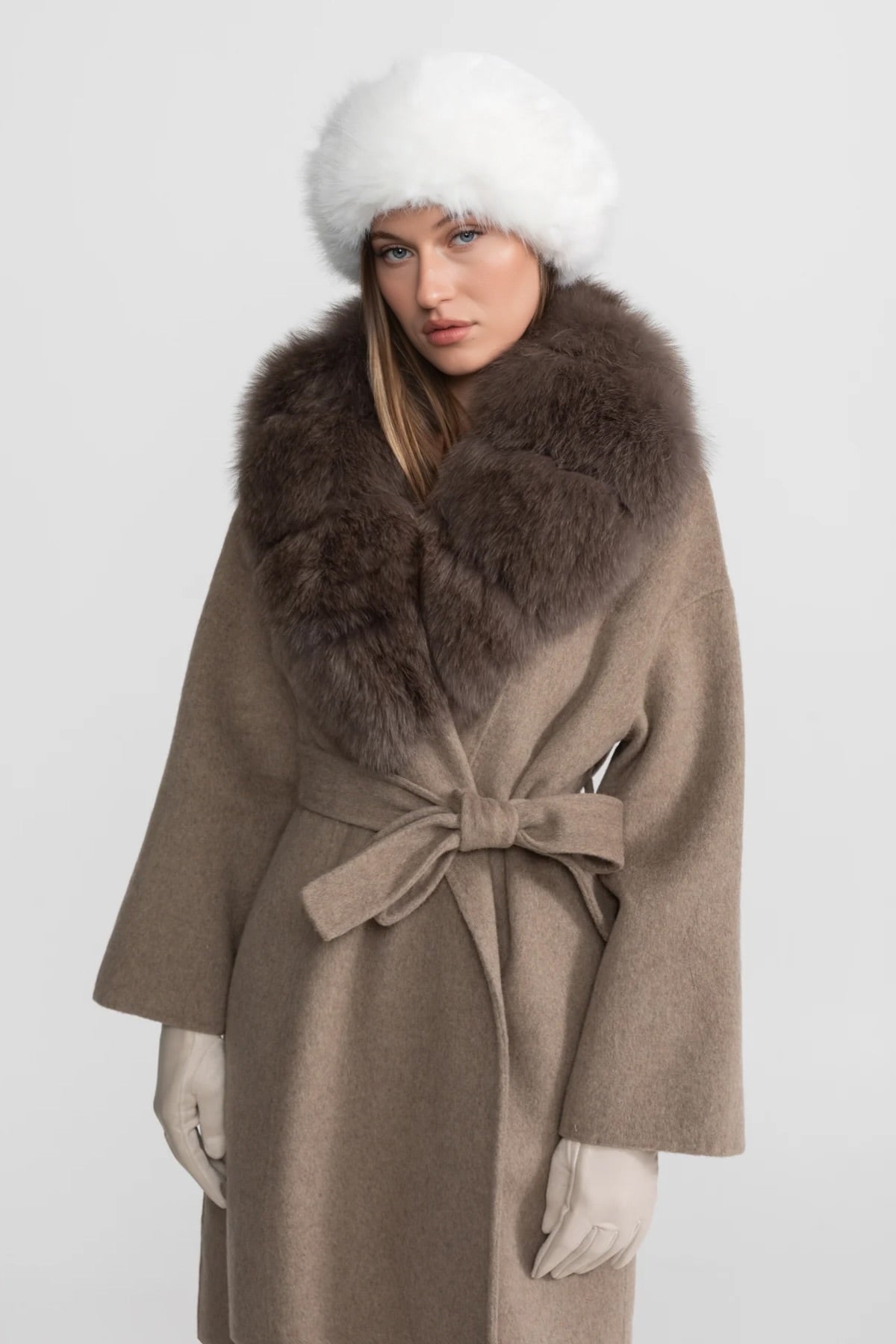 Double-Faced Wool Wrap Coat with Collar Trim and Tie Belt – Khaki – view 4