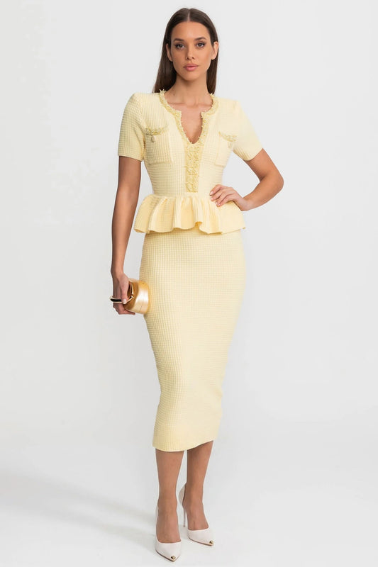 Fitted Knit Midi Dress with Peplum Waist and Patch Pockets – Yellow
