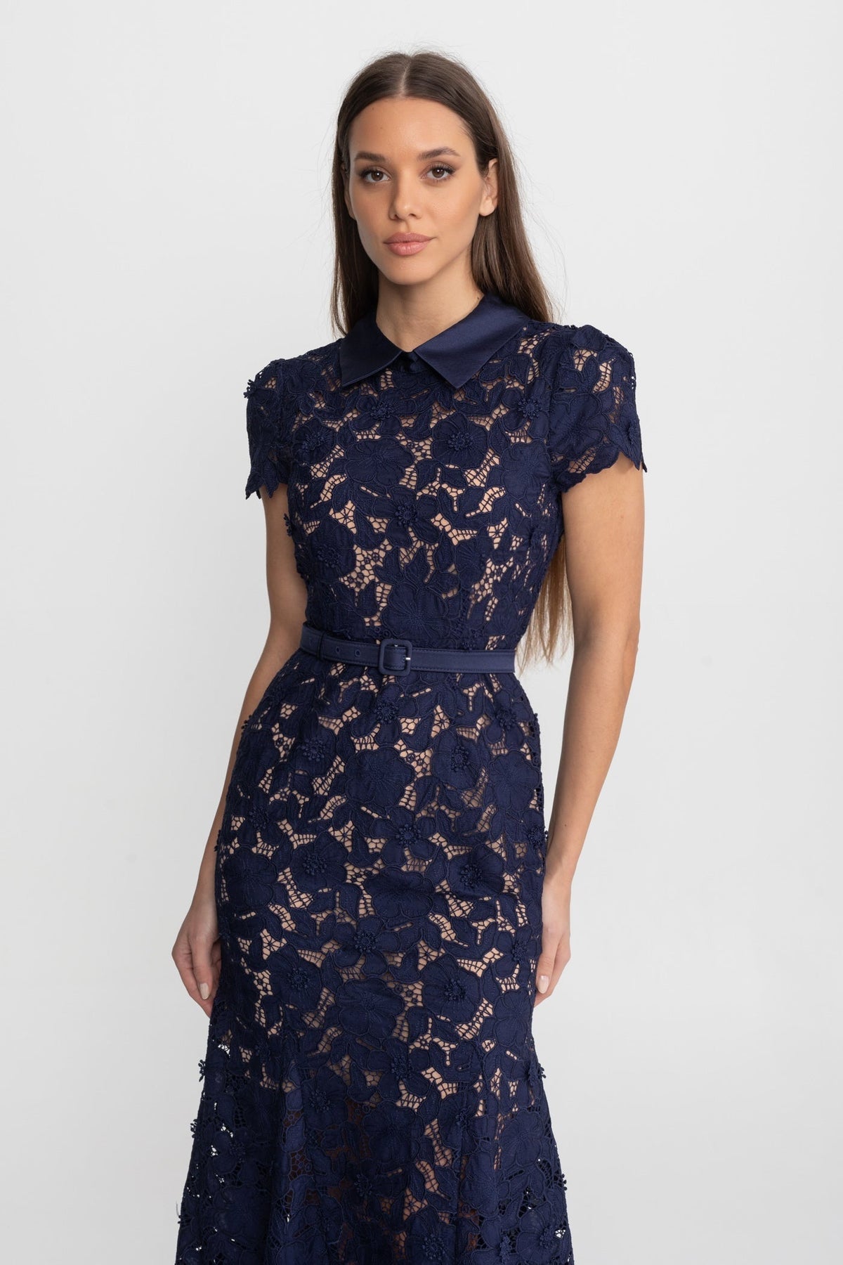 Lace Short Sleeve Midi Dress with Satin Collar and Belted Waist – Navy – view 6