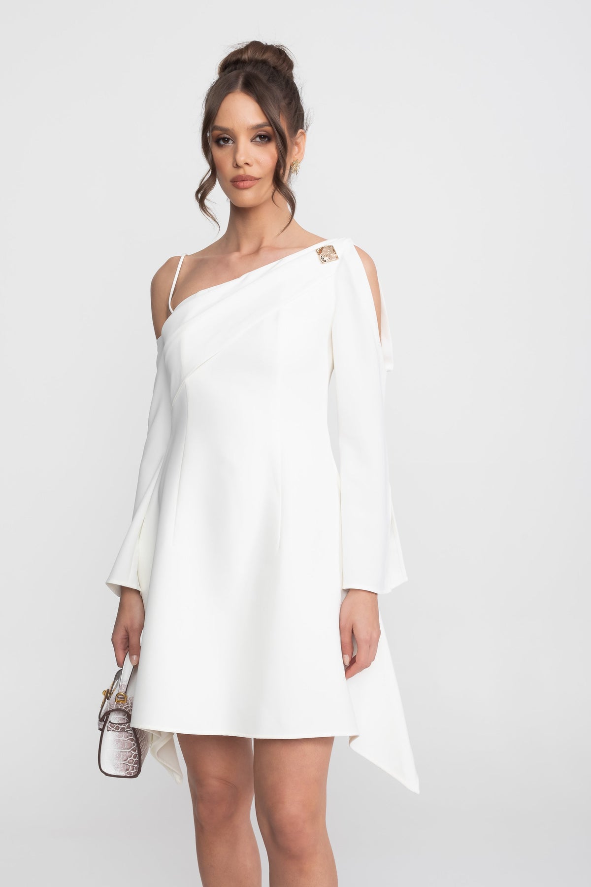 Asymmetric Cold-Shoulder A-Line Mini Dress with Gold Brooch – White – view 1