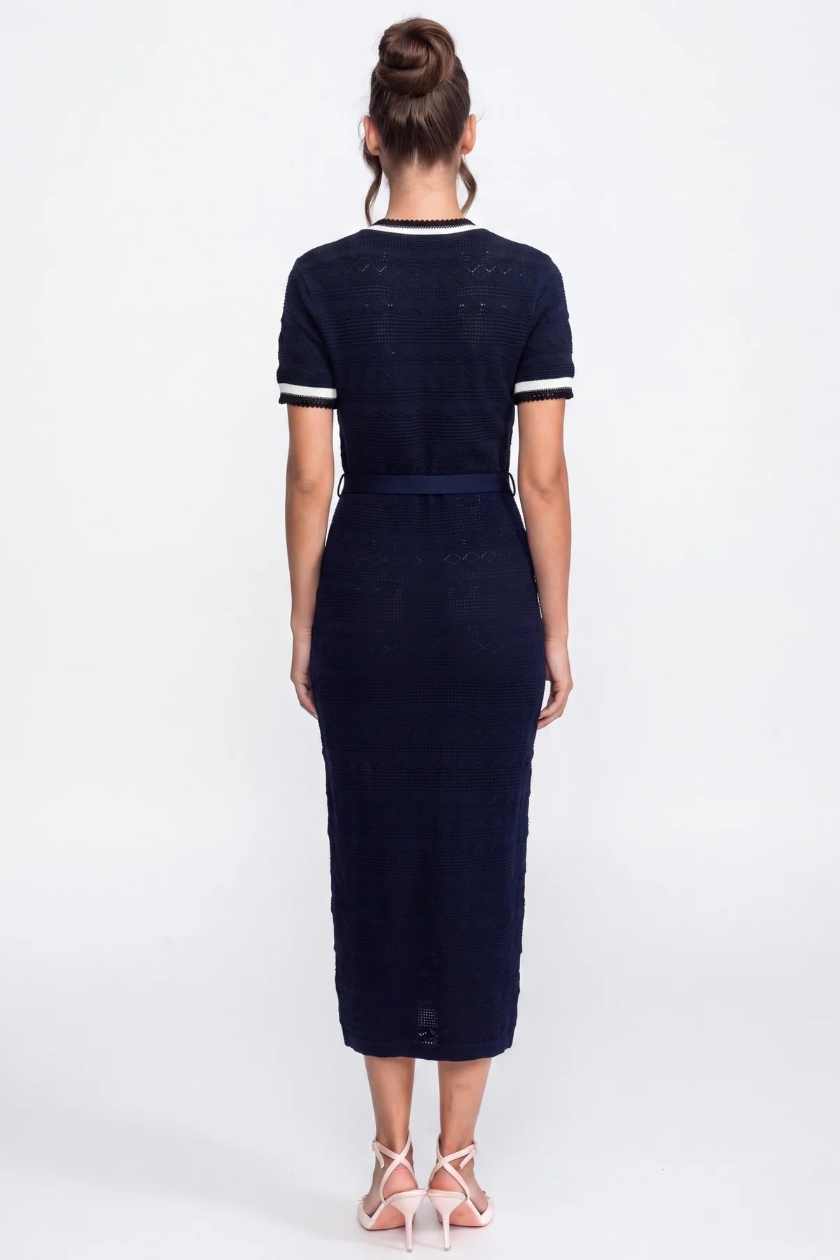Knit Short Sleeve Midi Dress with White Piping and Gold Buckle Belt – Navy – view 4