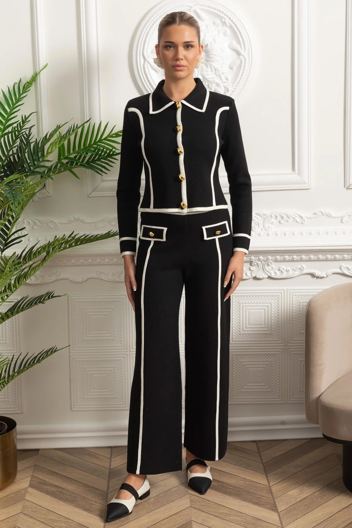 Tailored Jacket and High-Waisted Trouser Set with White Trim – Black