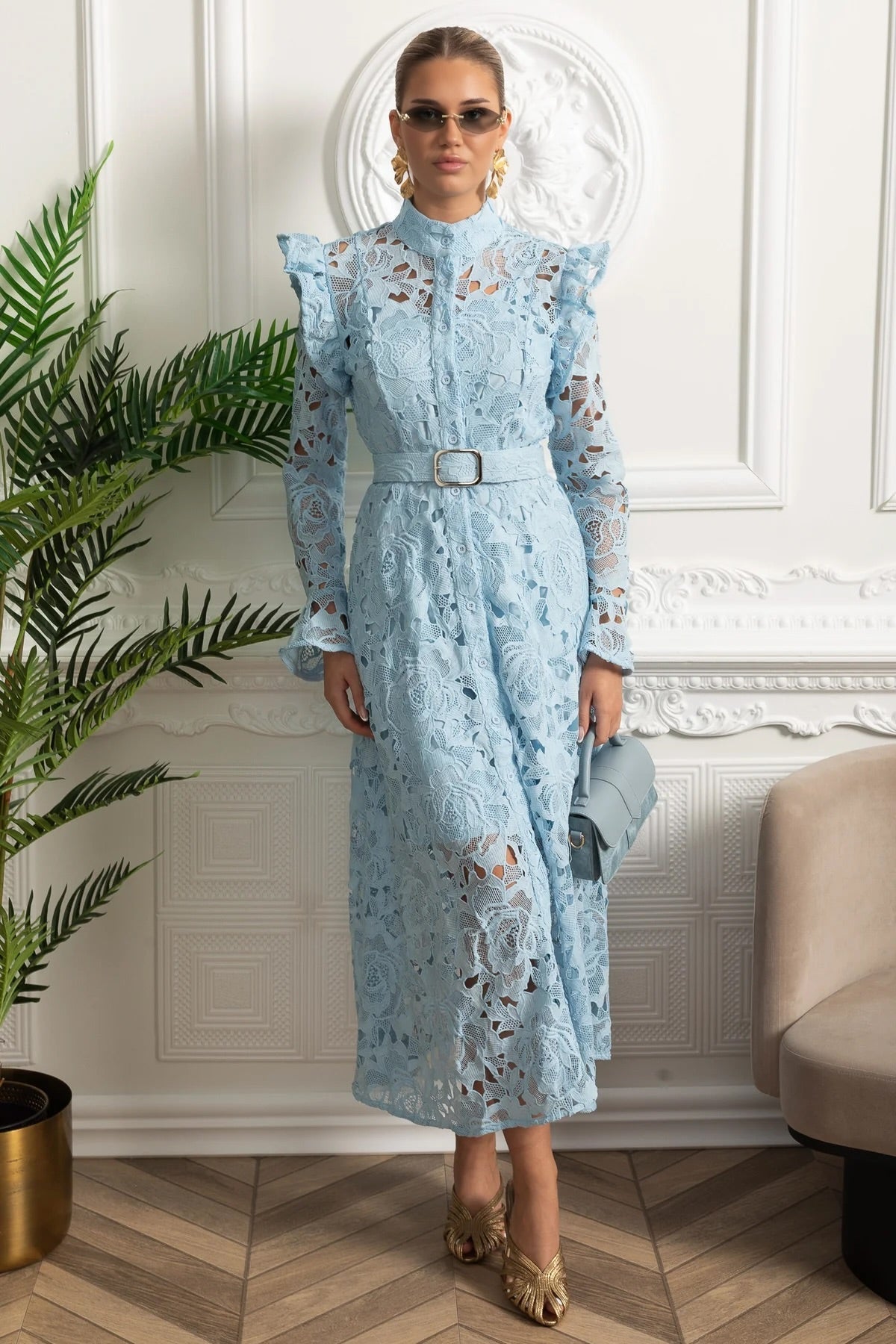 Embroidered Lace Midi Dress with Ruffled Shoulders and Buckle Belt – Blue – view 1