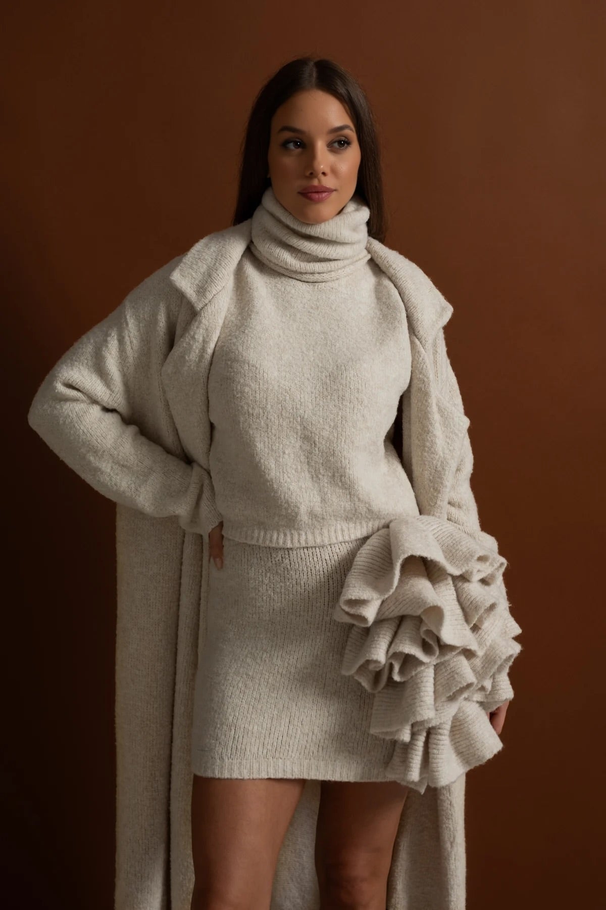 Wool and Cashmere Three-Piece Knit Set with Sculptural Ruffles – Beige – view 3