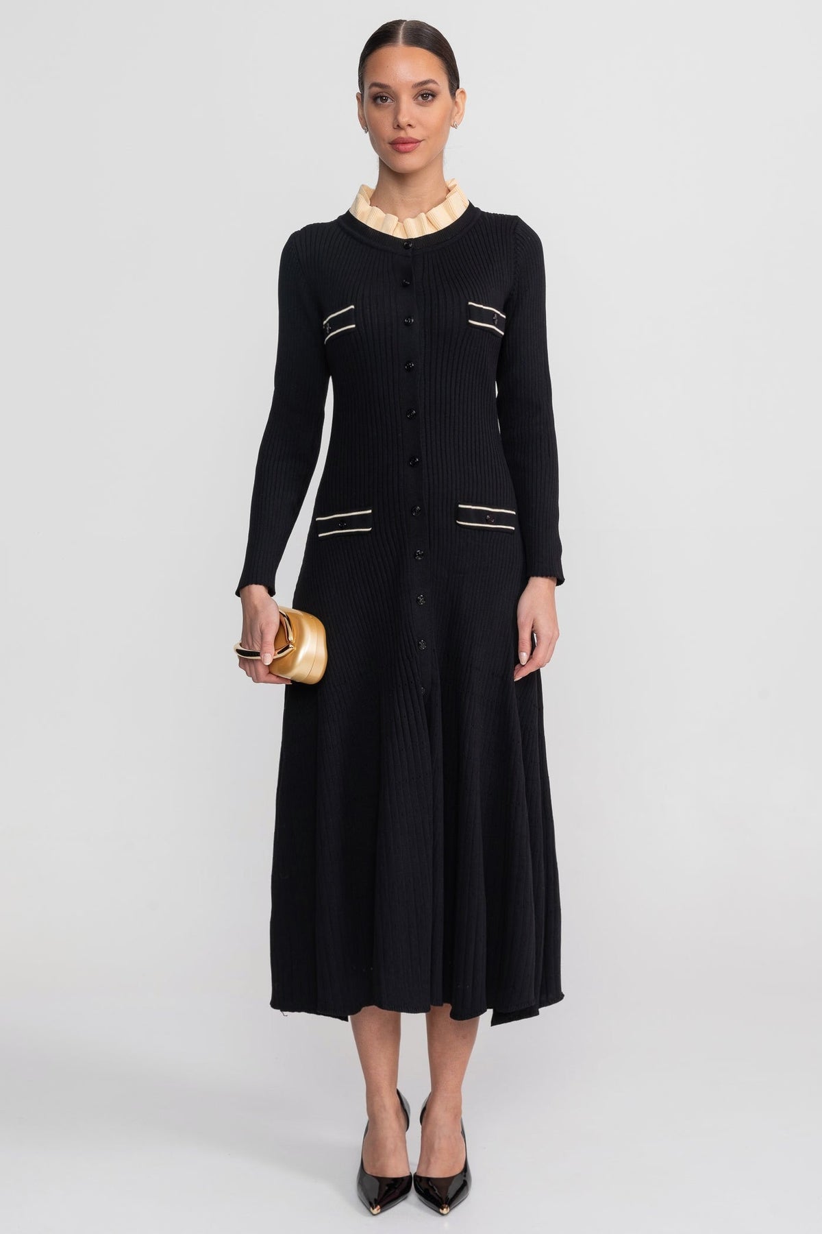 Ribbed Knit Button-Through Midi Dress with Ruffle Neck – Black – view 3