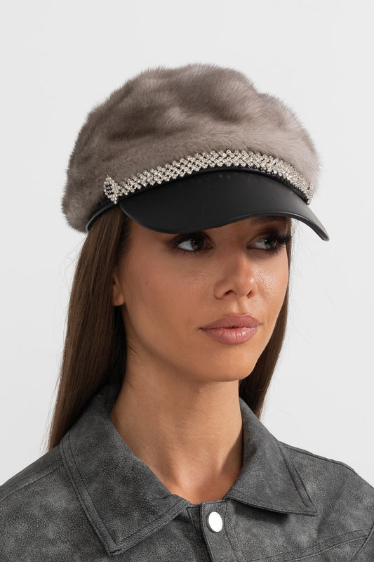 Hat with Leather-Finish Visor and Silver Chain – Grey
