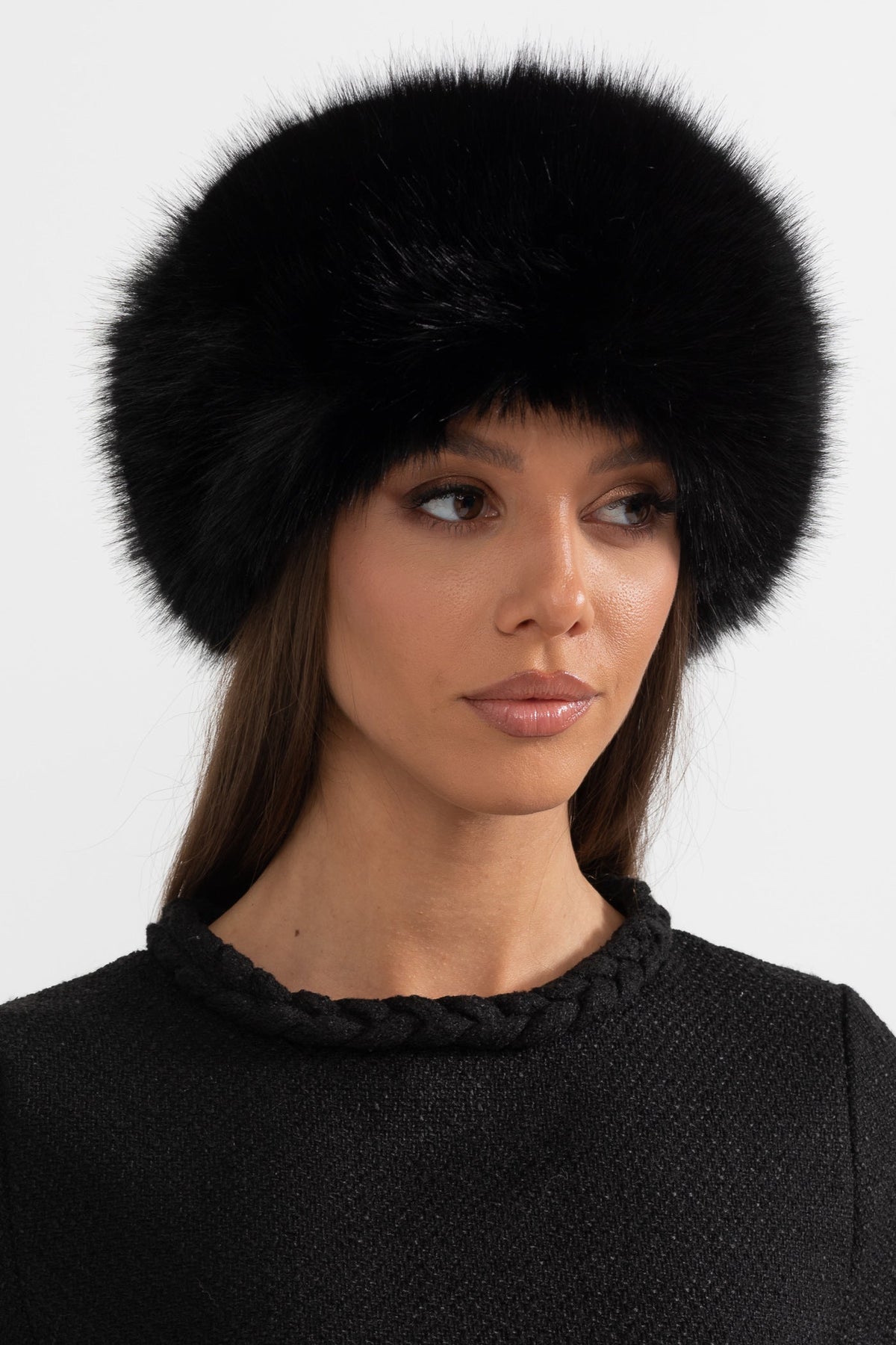 Plush Furry Texture Round Hat with Wide Brim – Black