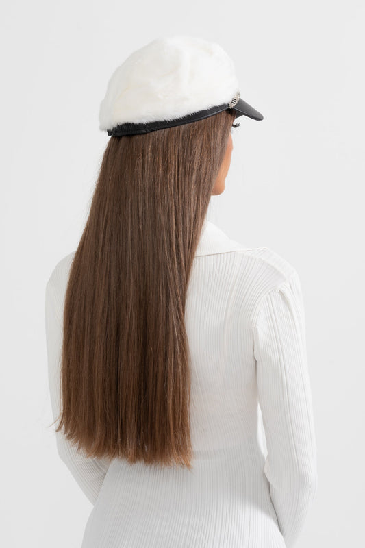 Hat with Leather-Finish Visor and Silver Chain – White – view 2