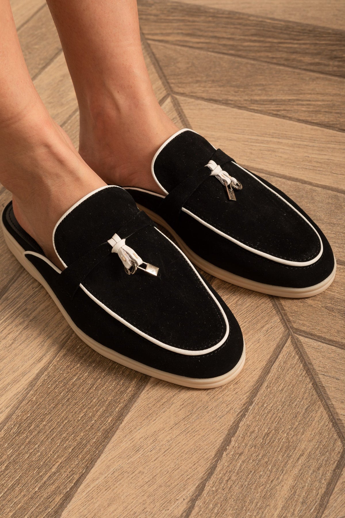 Suede Loafers with Metal Charms and Contrasting Beige Sole – Black and White – view 3