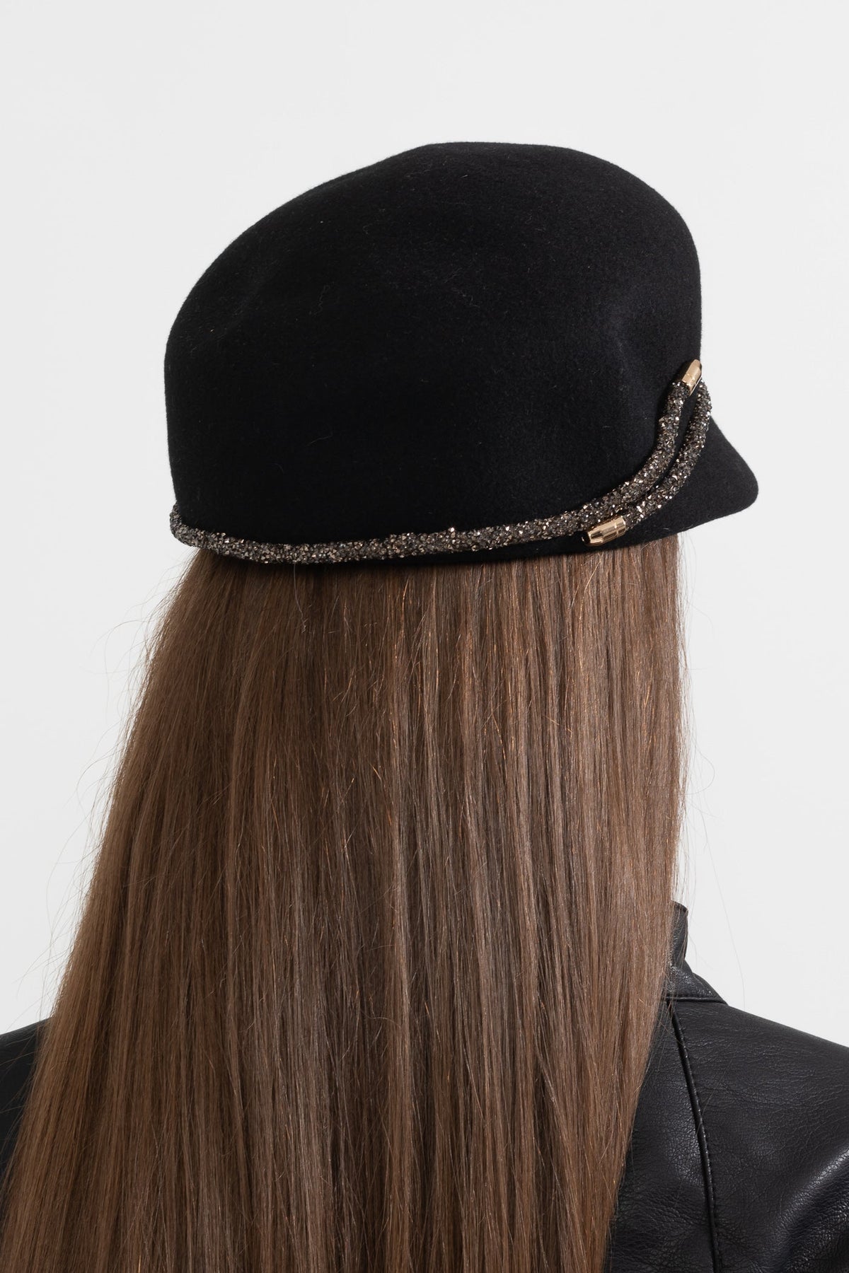 Short Brim Hat with Wrapped Detail and Chain Accent – Black – view 3