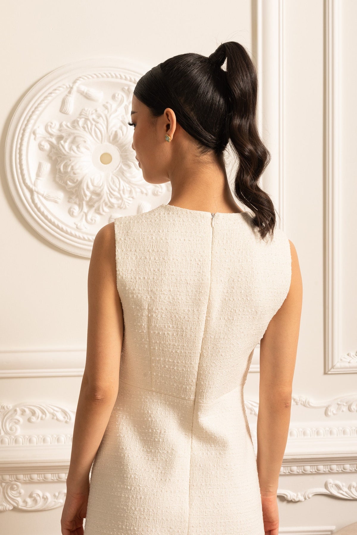 Sleeveless Textured V-Neck Dress with Pearl Buttons – White – view 14
