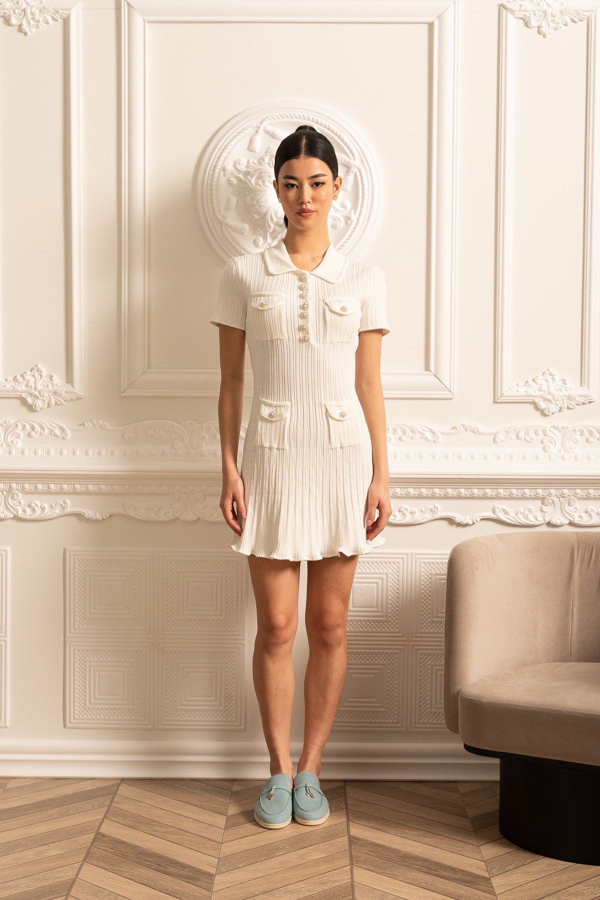 Short Sleeve Hourglass Mini Dress with Diamond-Style Buttons – White – view 5