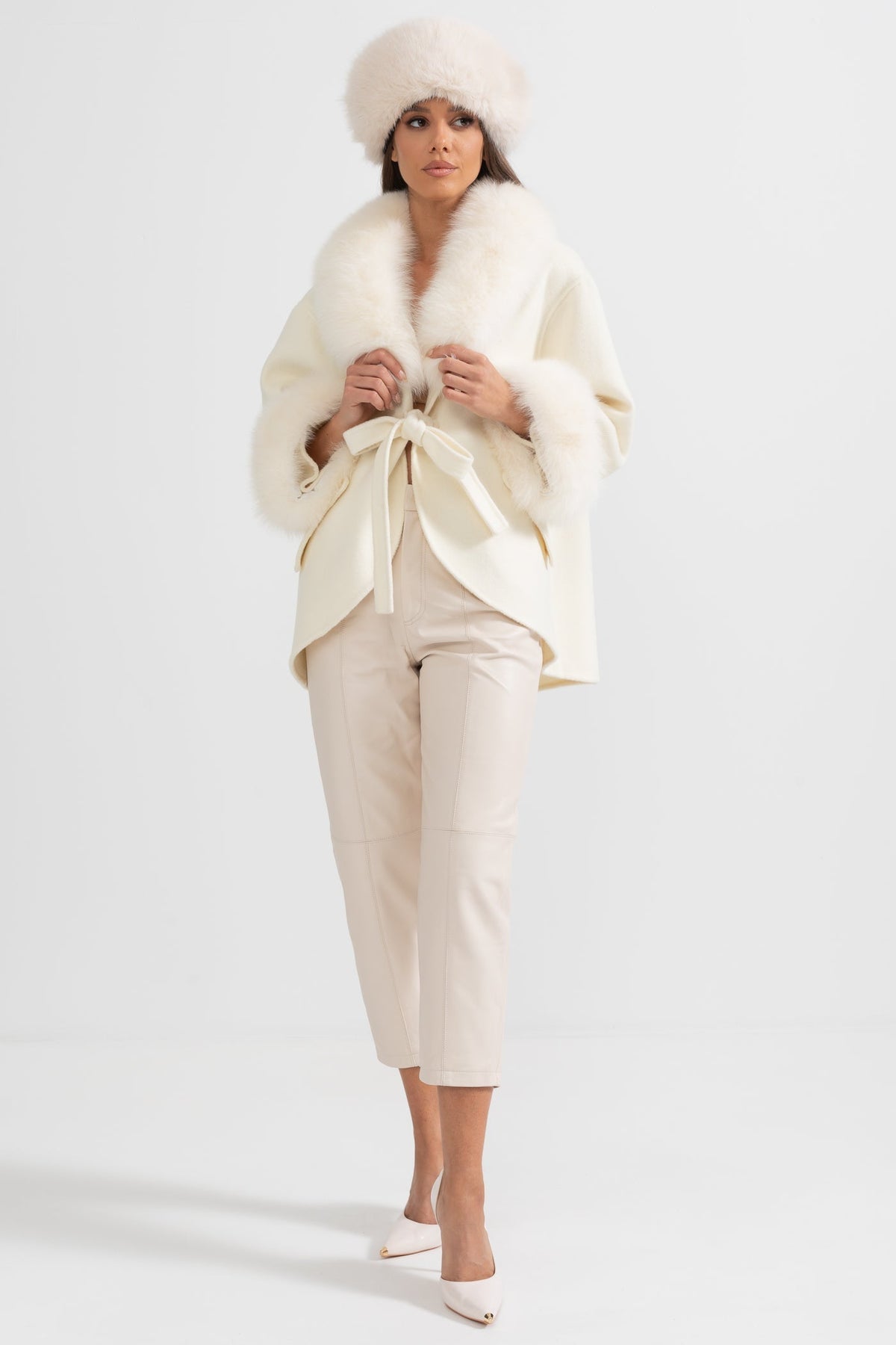 Cashmere Wrap Coat with Oversized Collar and Cuffs – Off White – view 5