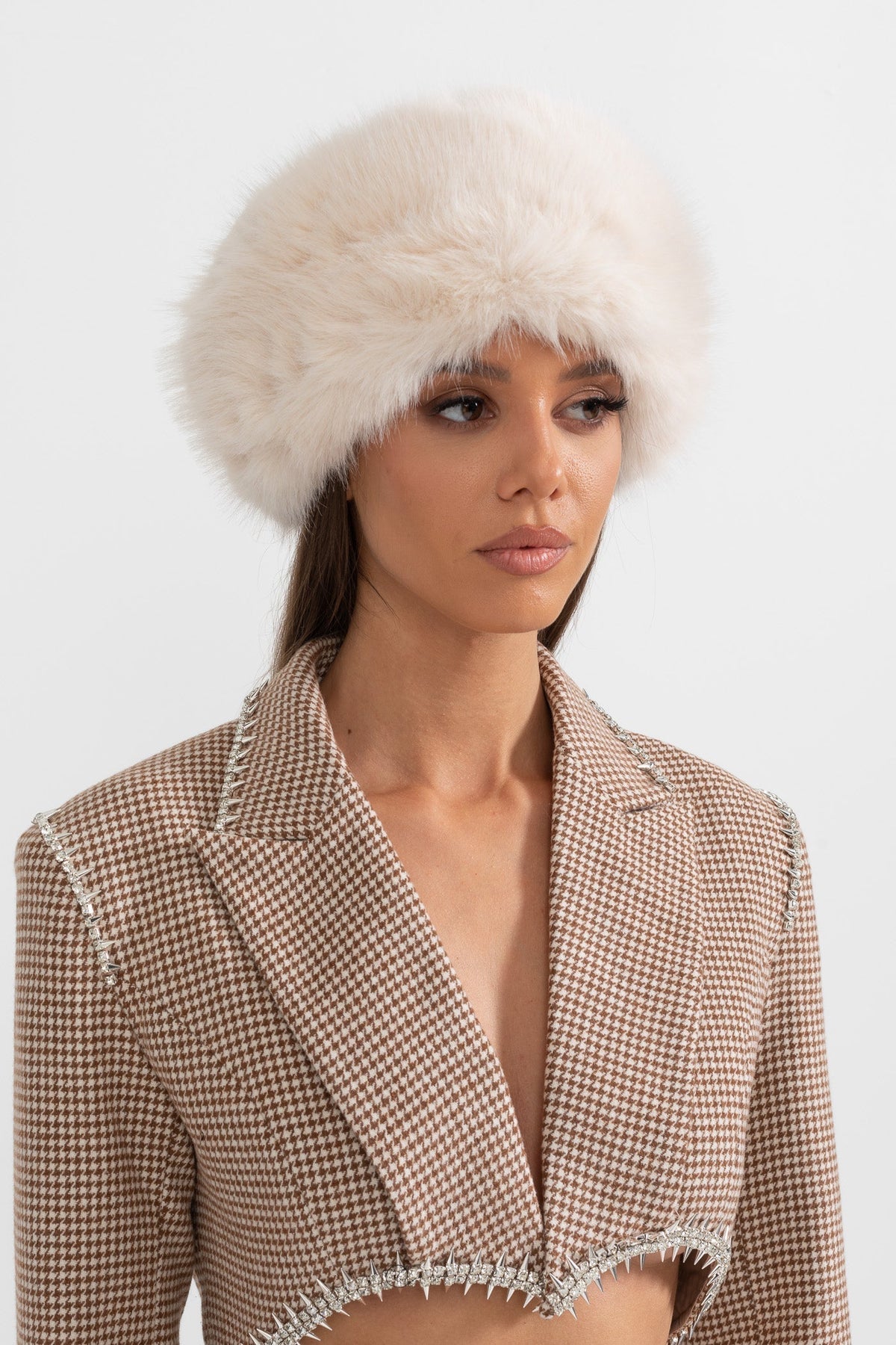 Plush Furry Texture Round Hat with Wide Brim – Ivory – view 3