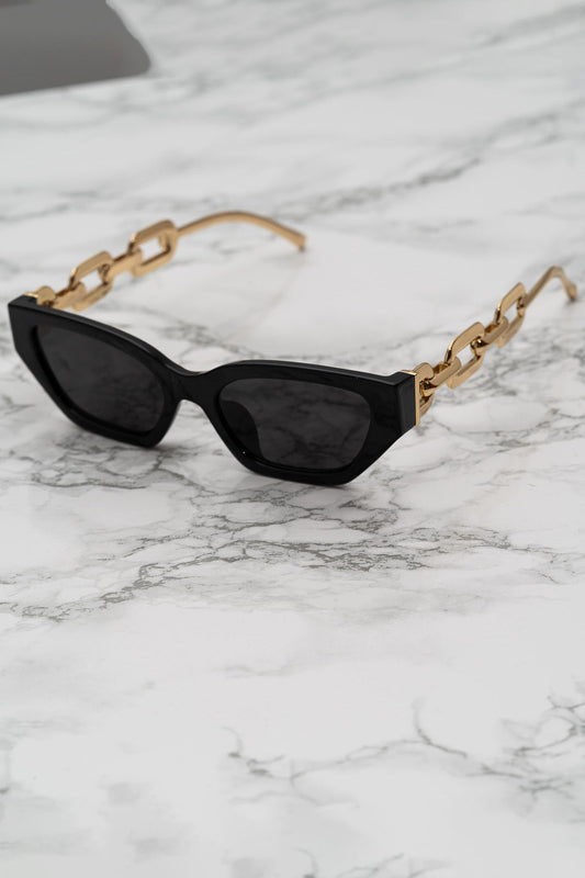 Cat Eye Sunglasses with Heavy Gold Chain Arms – Black