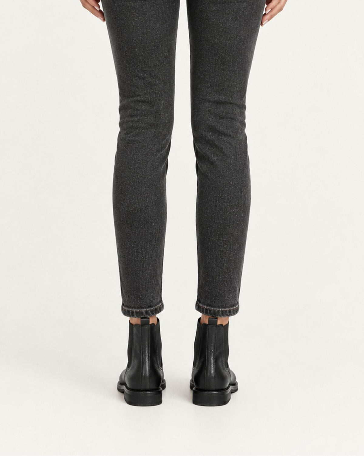 Classic Chelsea Boots in Cowhide Leather with Soft Lining – view 5