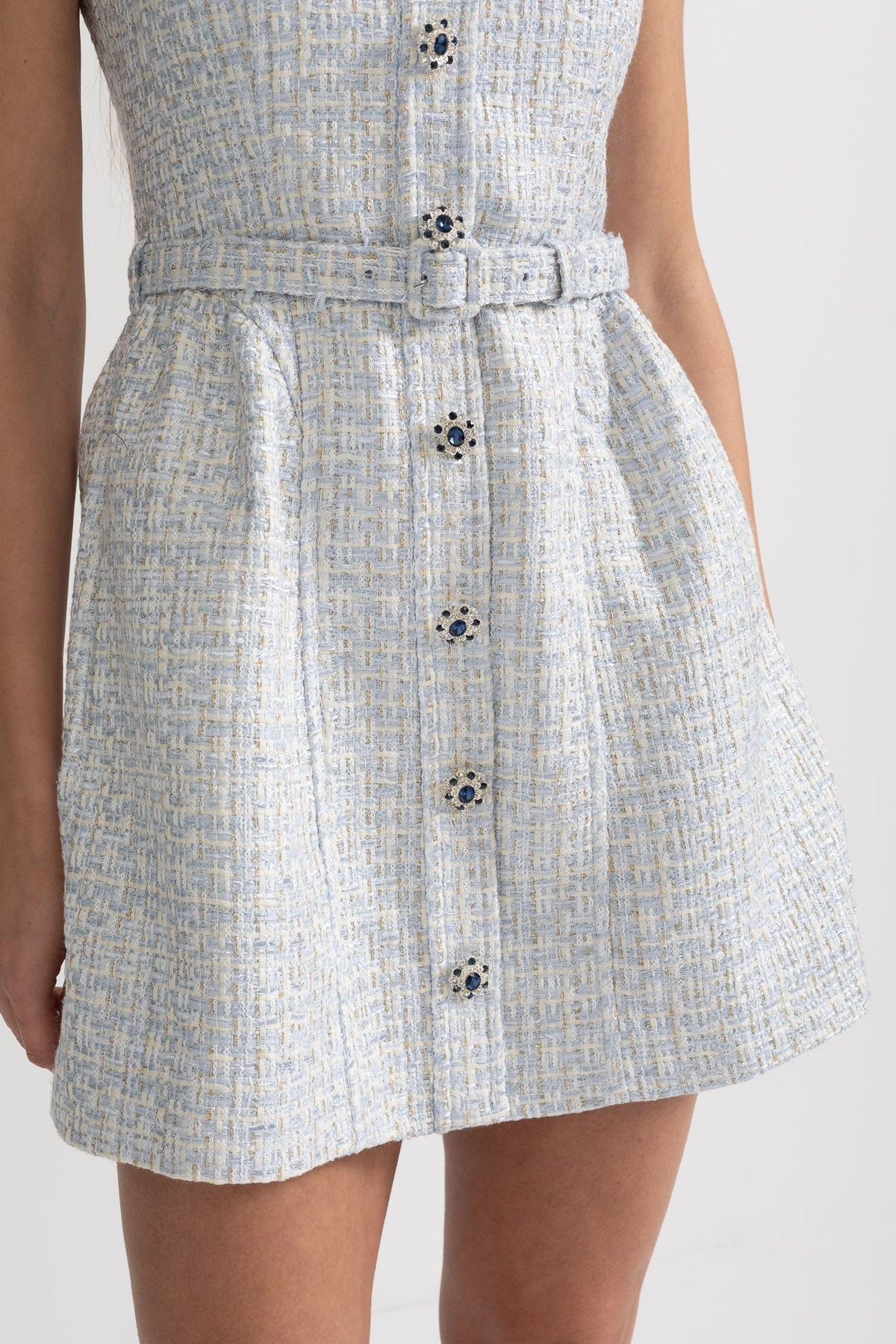 Sleeveless Tweed Mini Dress with Scoop Neck and Contrast Buttons – Light Blue – view 5