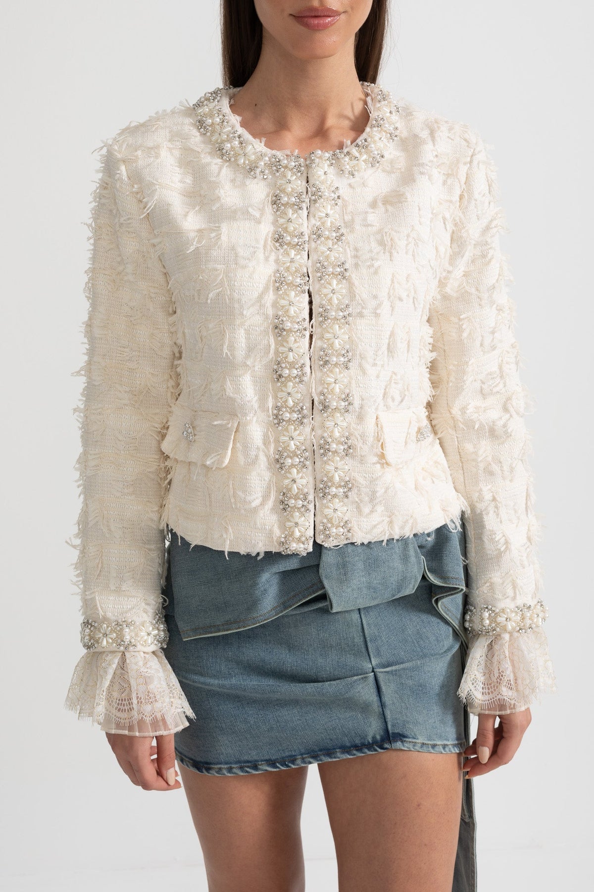 Cropped Tweed-Effect Jacket Top with Pearl and Crystal Trim – Ivoire – view 4