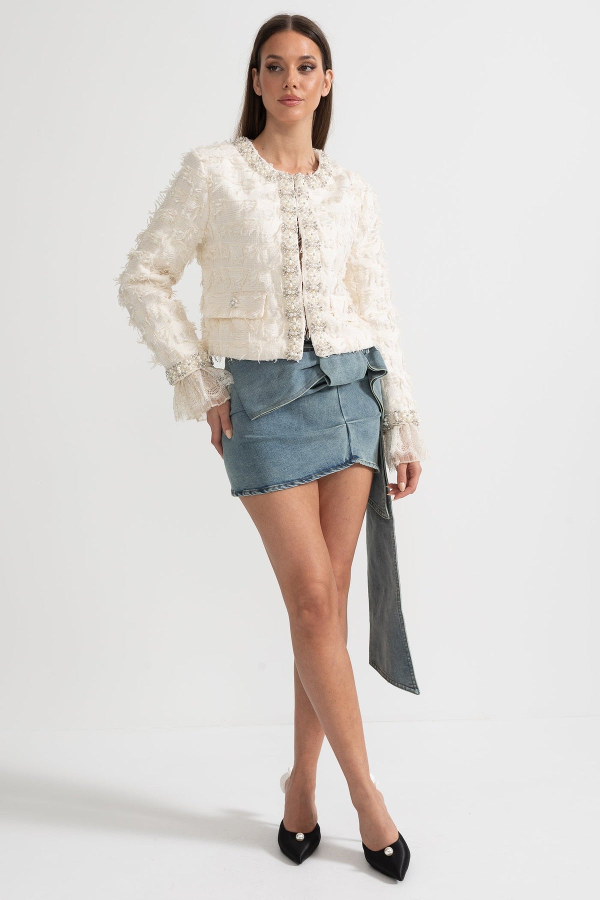 Cropped Tweed-Effect Jacket Top with Pearl and Crystal Trim – Ivoire – view 3