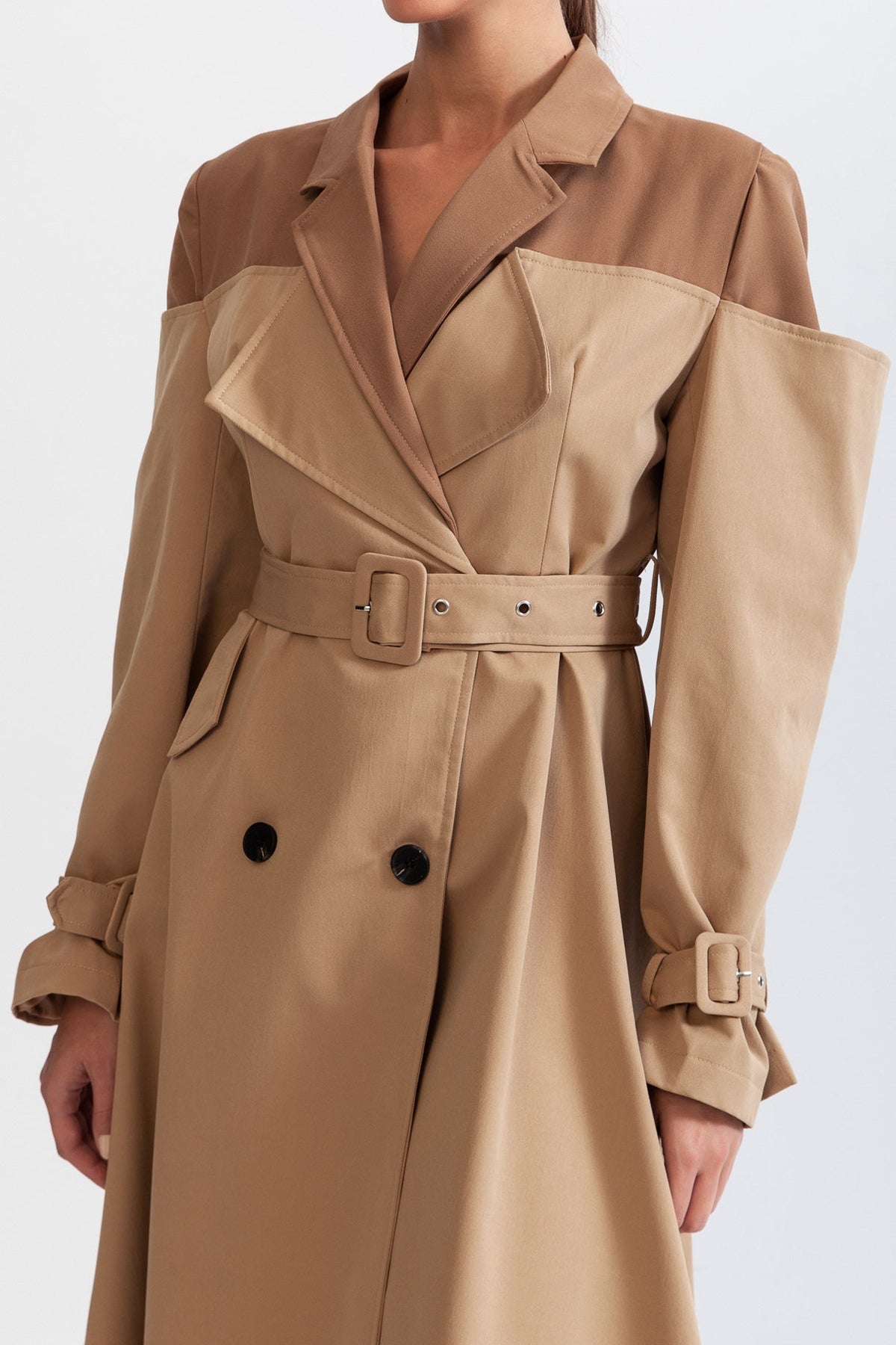 Two-Tone Blazer Trench Coat with Padded Shoulders and Belt – Nude – view 3