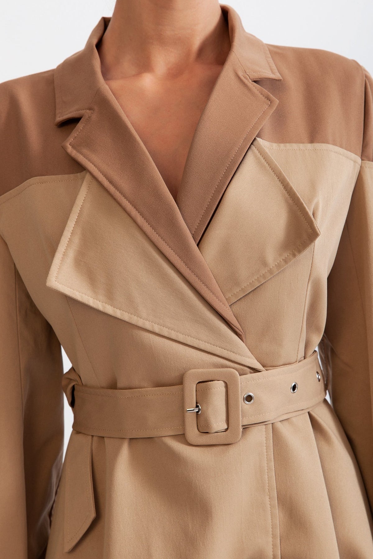 Two-Tone Blazer Trench Coat with Padded Shoulders and Belt – Nude – view 4