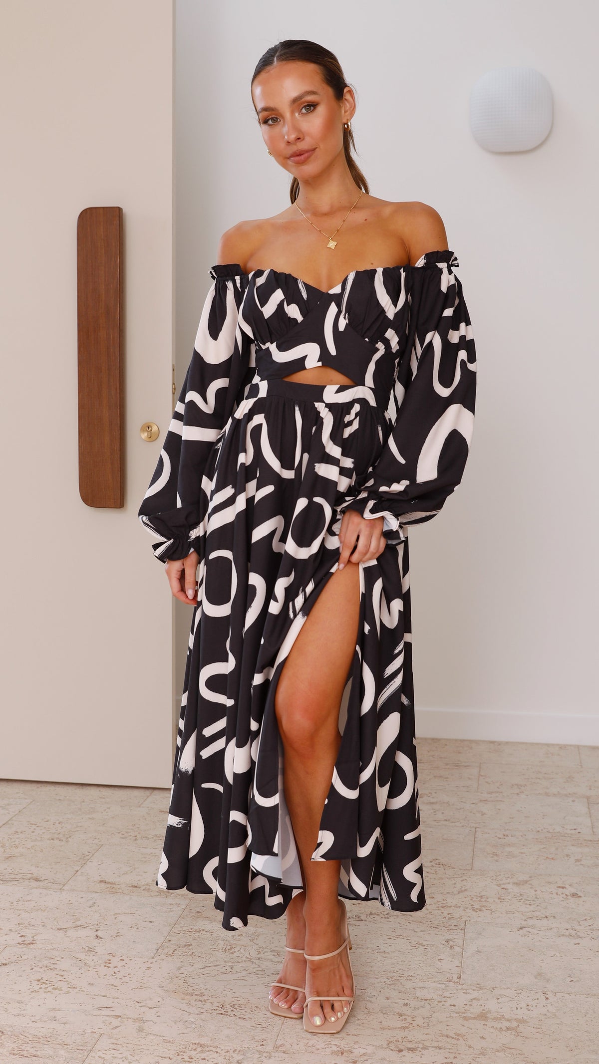 Freya Balloon Sleeve Cut-Out Waist Maxi Dress with Side Slit – Black/Beige