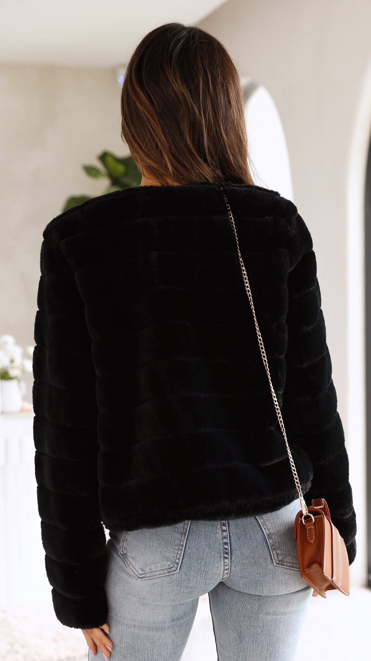 Tully Cropped Faux Fur Jacket with Claw Clasp – Black – view 9