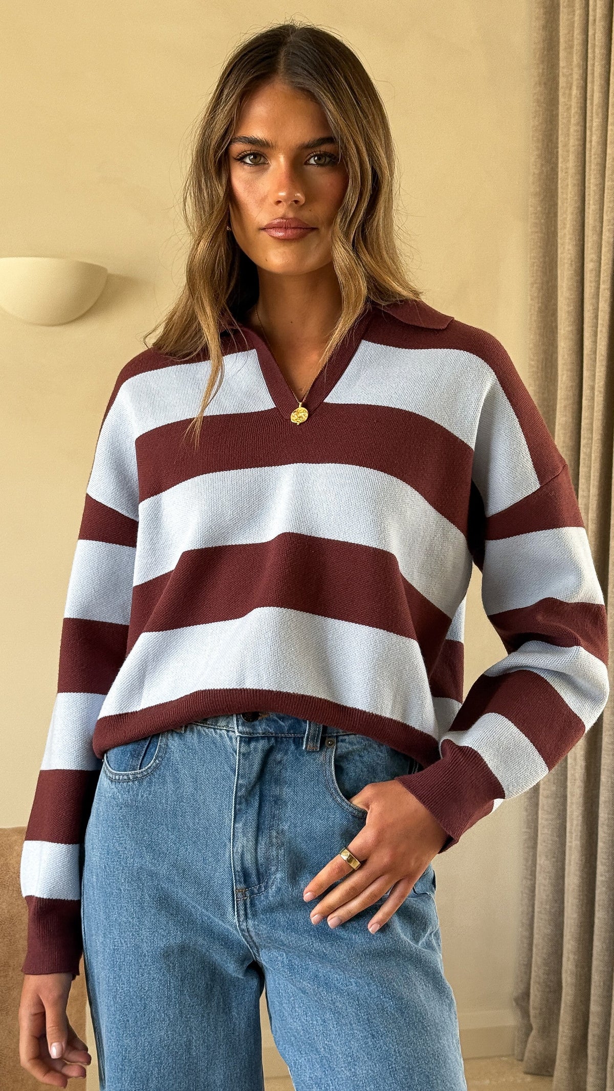 Kodi Collared V-Neck Boxy Knit Jumper – Blue/Brown Stripe – view 7