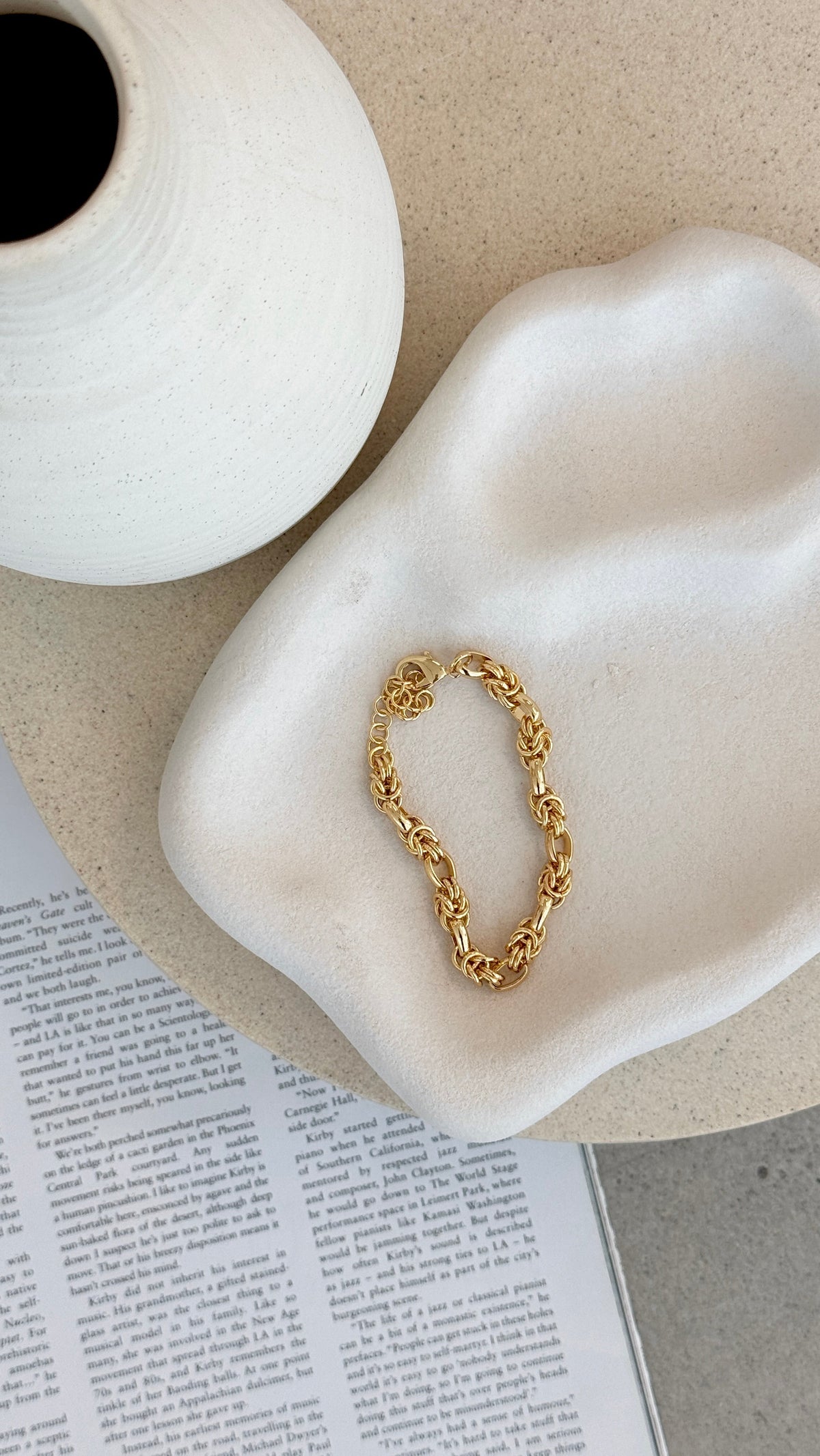 Varvara Knotted Link Chain Bracelet with Lobster Clasp – Gold – view 3