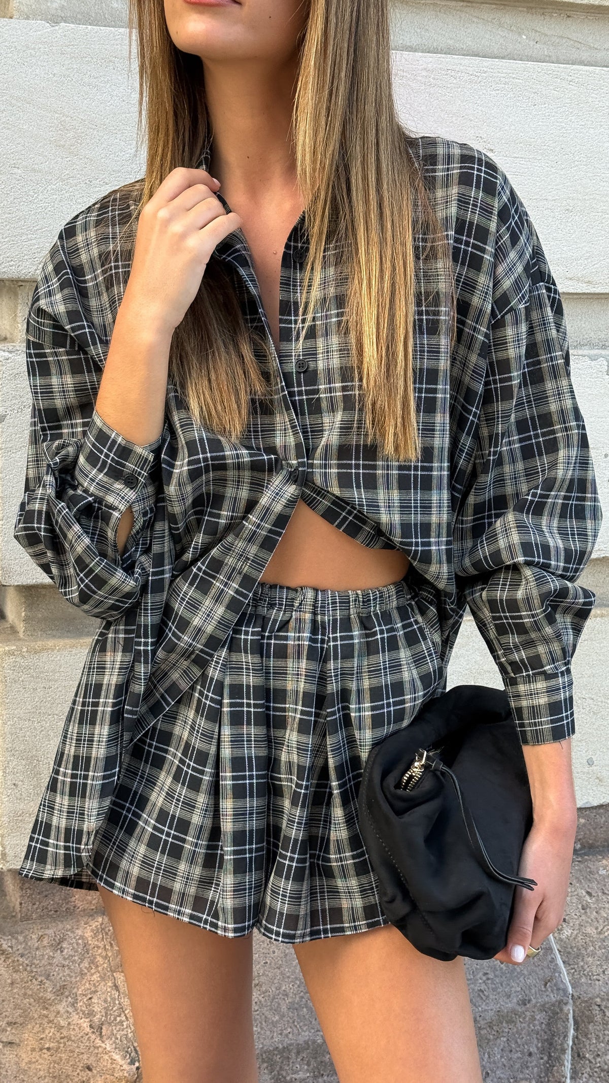 Arli Boxy Collared Long Sleeve Cotton Shirt – Black/Beige Plaid – view 12