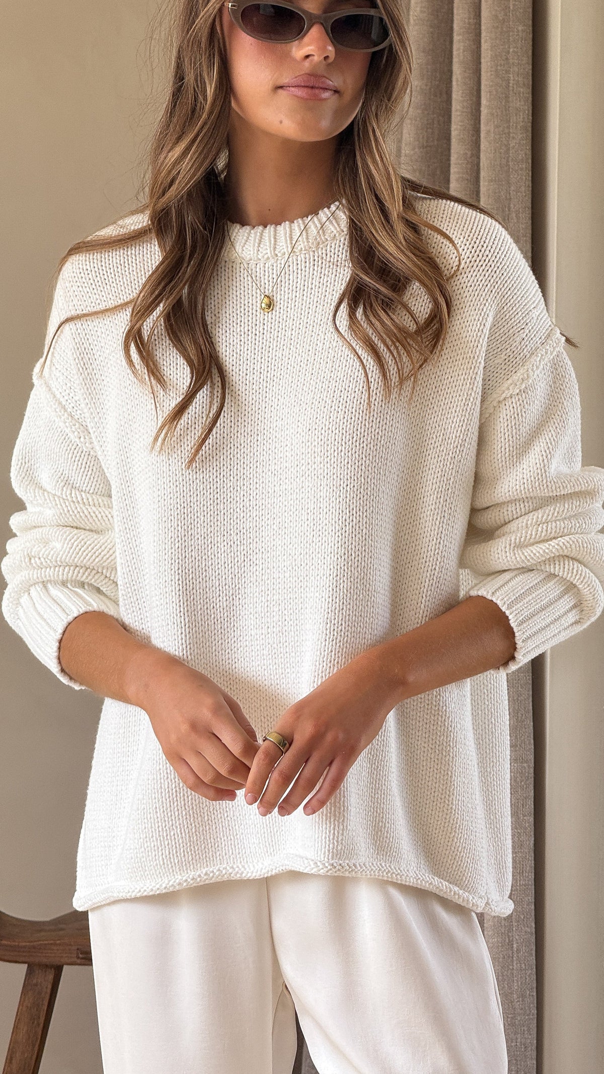 Jase Relaxed Crew Neck Rolled Hem Cotton Knit Jumper – White