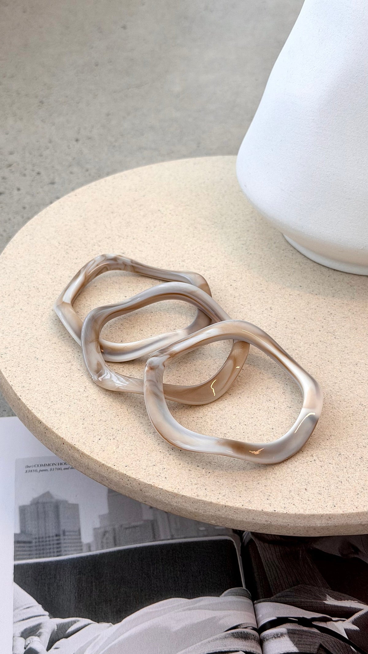 Farah Wavy Resin Bangle Set of Three – Cream Marble – view 3