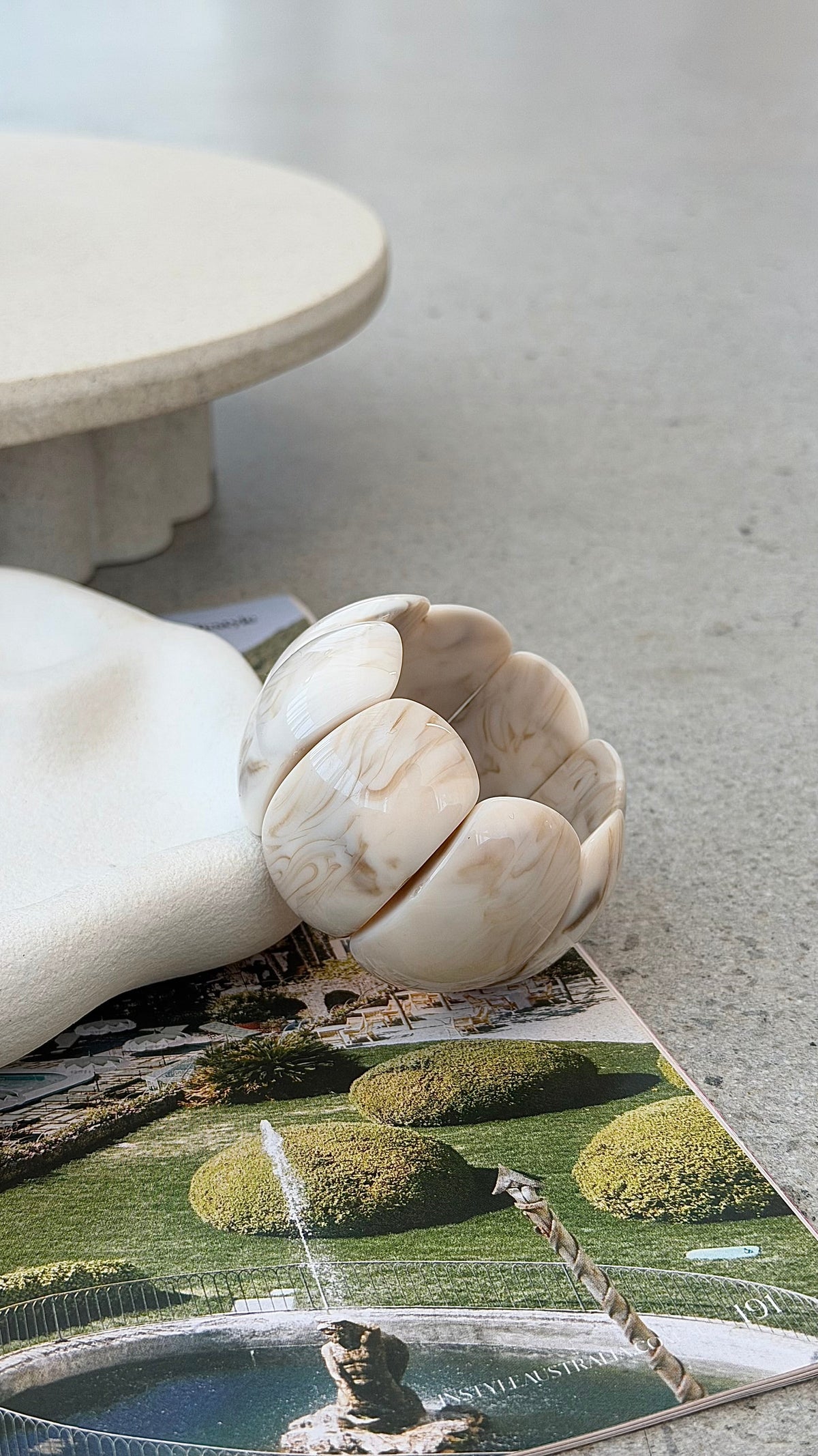 Whitney Chunky Resin Stretch Bracelet – Cream Marble – view 3
