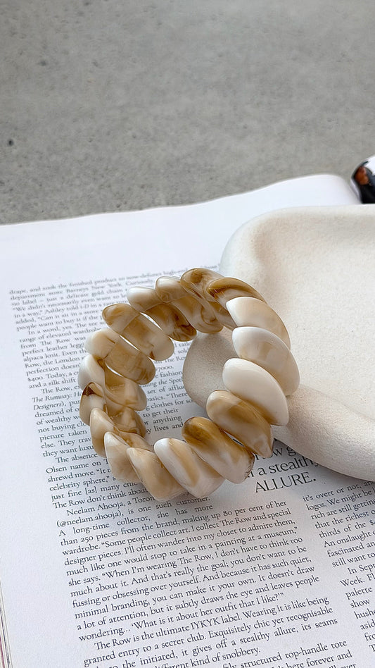 Destiny Chunky Resin Stretch Bracelet – Cream Marble